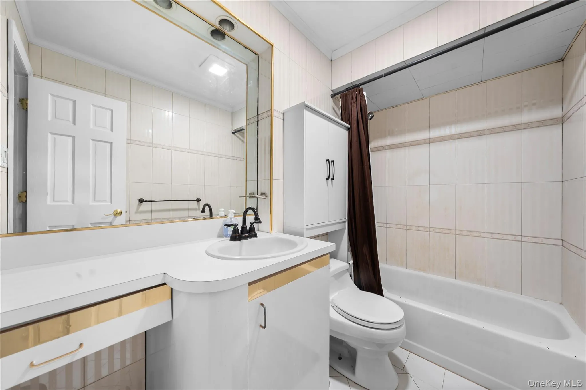 23 Charmian Street, Huntington, NY, 4 Bedrooms Bedrooms, 8 Rooms Rooms,1 BathroomBathrooms,Residential,For Rent,Charmian,0,1034006 23 Charmian Street, Huntington, NY, 4 Bedrooms Bedrooms, 8 Rooms Rooms,1 BathroomBathrooms,Residential,For Rent,Charmian,0,1034006