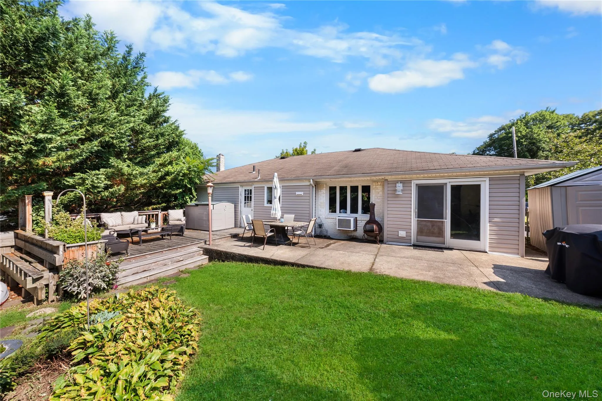 23 Charmian Street, Huntington, NY, 4 Bedrooms Bedrooms, 8 Rooms Rooms,1 BathroomBathrooms,Residential,For Rent,Charmian,0,1034006 23 Charmian Street, Huntington, NY, 4 Bedrooms Bedrooms, 8 Rooms Rooms,1 BathroomBathrooms,Residential,For Rent,Charmian,0,1034006