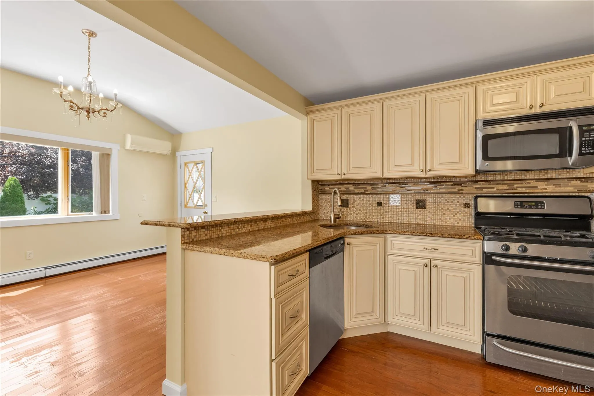 33 Michael Lane, North Hempstead, NY, 4 Bedrooms Bedrooms, 7 Rooms Rooms,2 BathroomsBathrooms,Residential,For Rent,Michael,0,1034013 33 Michael Lane, North Hempstead, NY, 4 Bedrooms Bedrooms, 7 Rooms Rooms,2 BathroomsBathrooms,Residential,For Rent,Michael,0,1034013