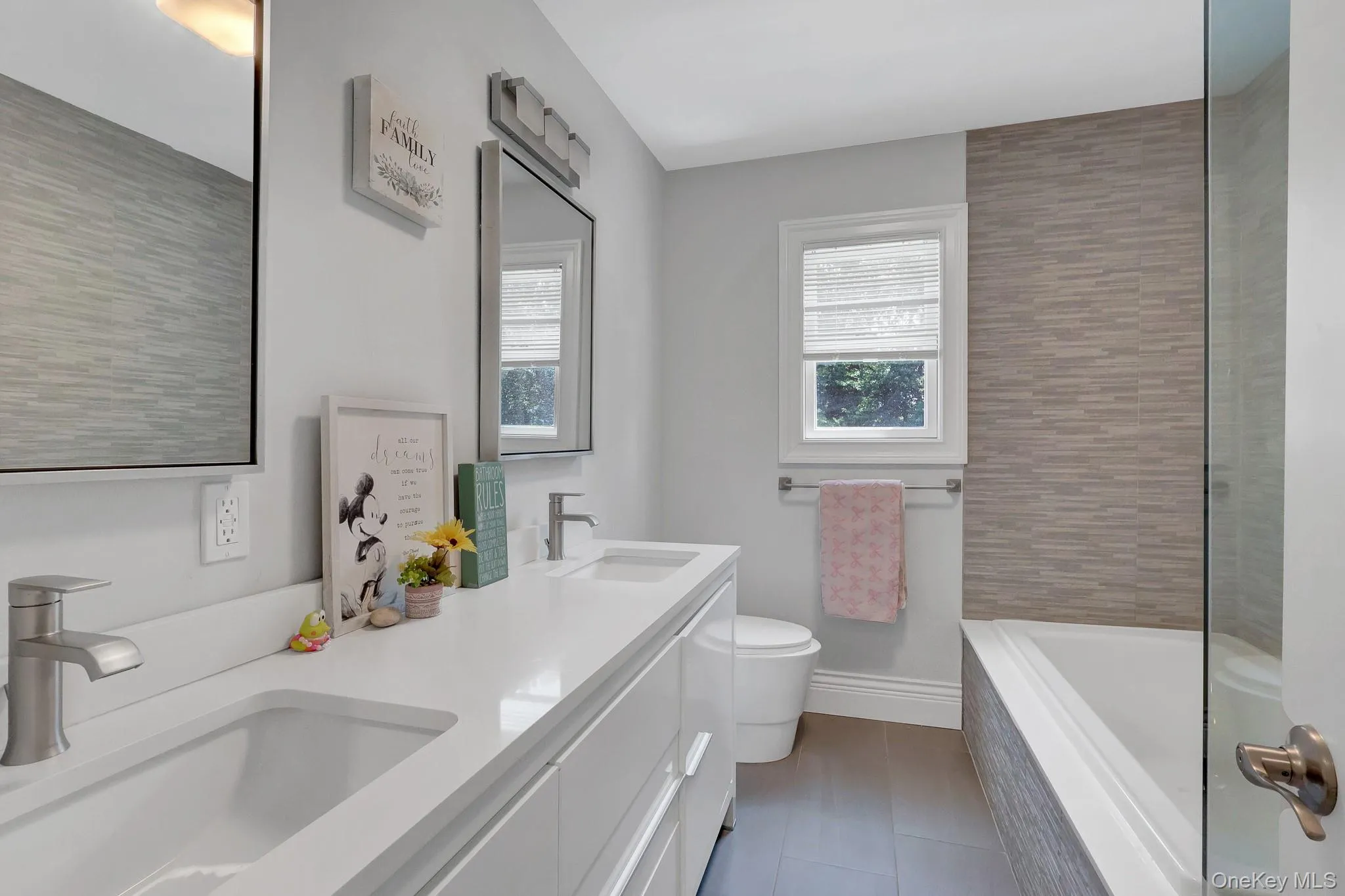4 Jason Court, Huntington, NY, 4 Bedrooms Bedrooms, 9 Rooms Rooms,3 BathroomsBathrooms,Residential,For Rent,Jason,0,1034014 4 Jason Court, Huntington, NY, 4 Bedrooms Bedrooms, 9 Rooms Rooms,3 BathroomsBathrooms,Residential,For Rent,Jason,0,1034014