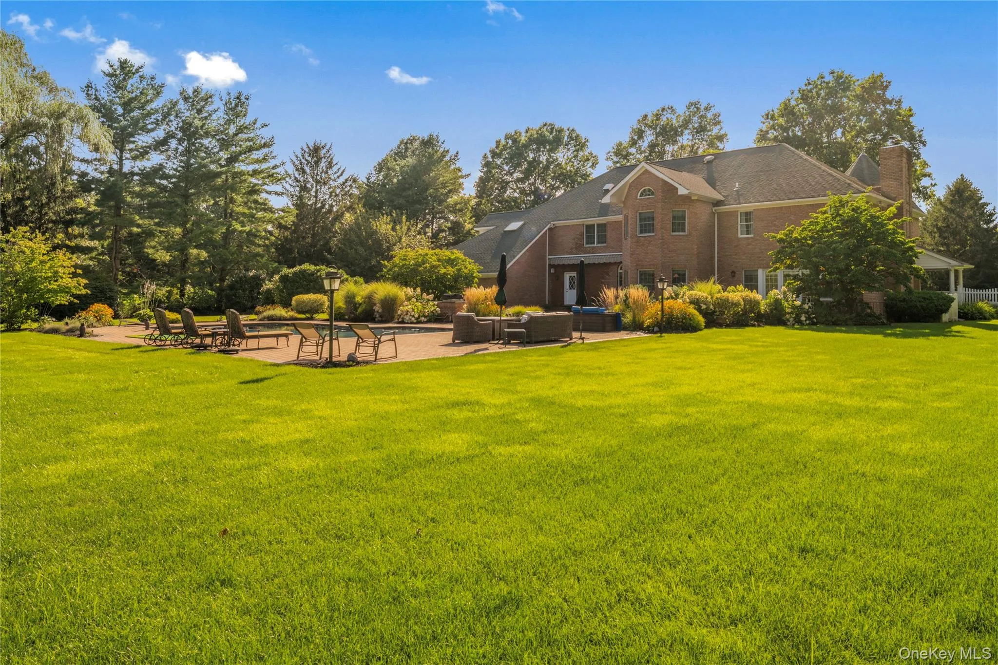17 Hunt Court, Oyster Bay, NY, 6 Bedrooms Bedrooms, 12 Rooms Rooms,5 BathroomsBathrooms,Residential,For Rent,Hunt,0,1034020 17 Hunt Court, Oyster Bay, NY, 6 Bedrooms Bedrooms, 12 Rooms Rooms,5 BathroomsBathrooms,Residential,For Rent,Hunt,0,1034020