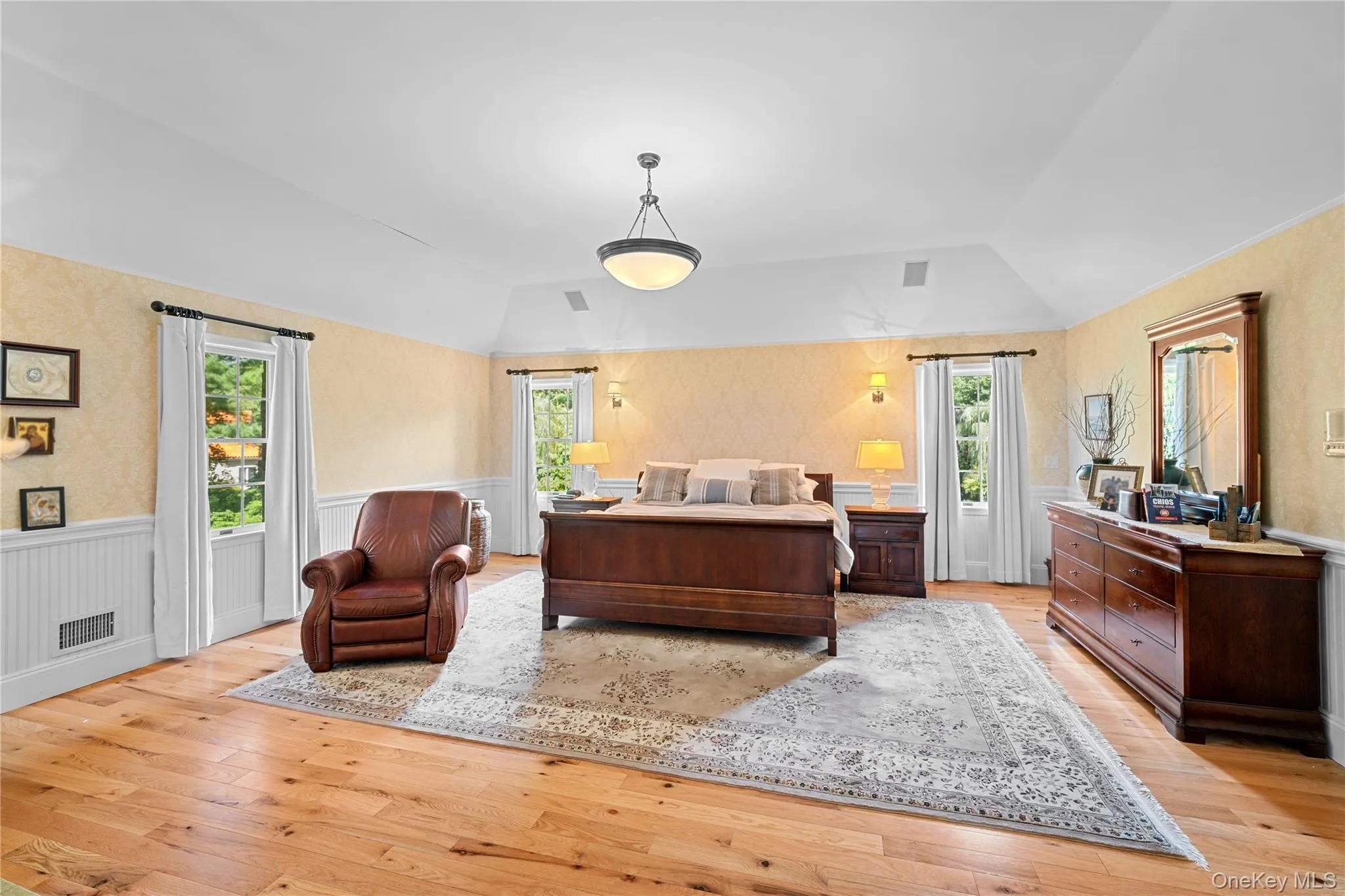 17 Hunt Court, Oyster Bay, NY, 6 Bedrooms Bedrooms, 12 Rooms Rooms,5 BathroomsBathrooms,Residential,For Rent,Hunt,0,1034020 17 Hunt Court, Oyster Bay, NY, 6 Bedrooms Bedrooms, 12 Rooms Rooms,5 BathroomsBathrooms,Residential,For Rent,Hunt,0,1034020