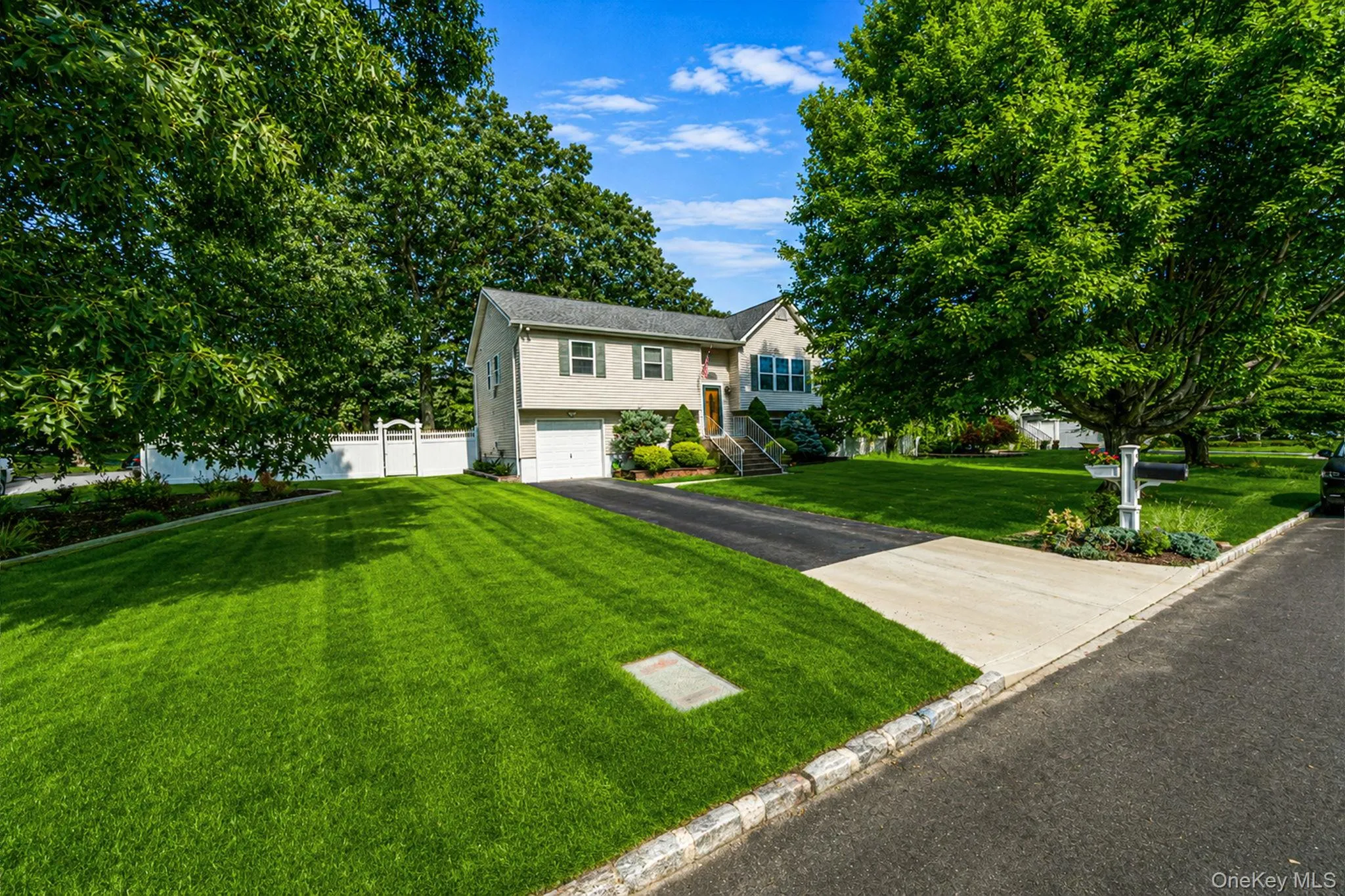 20 Nicole Lane, Brookhaven, NY, 4 Bedrooms Bedrooms, 8 Rooms Rooms,3 BathroomsBathrooms,Residential,For Rent,Nicole,0,1034025 20 Nicole Lane, Brookhaven, NY, 4 Bedrooms Bedrooms, 8 Rooms Rooms,3 BathroomsBathrooms,Residential,For Rent,Nicole,0,1034025