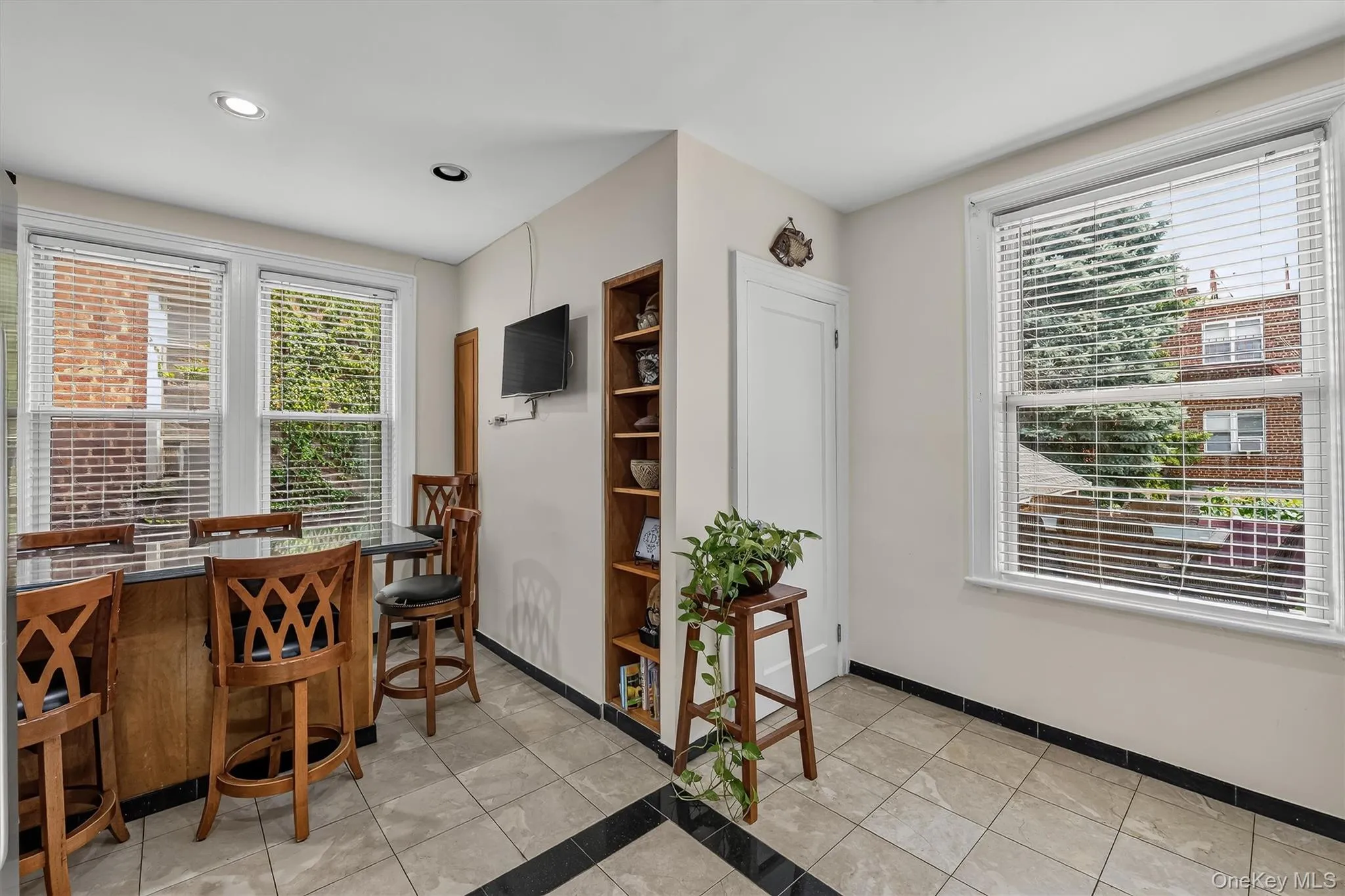 2218 Holland Avenue, New York, NY, 3 Bedrooms Bedrooms, 8 Rooms Rooms,2 BathroomsBathrooms,Residential,For Rent,Holland,0,1034028 2218 Holland Avenue, New York, NY, 3 Bedrooms Bedrooms, 8 Rooms Rooms,2 BathroomsBathrooms,Residential,For Rent,Holland,0,1034028
