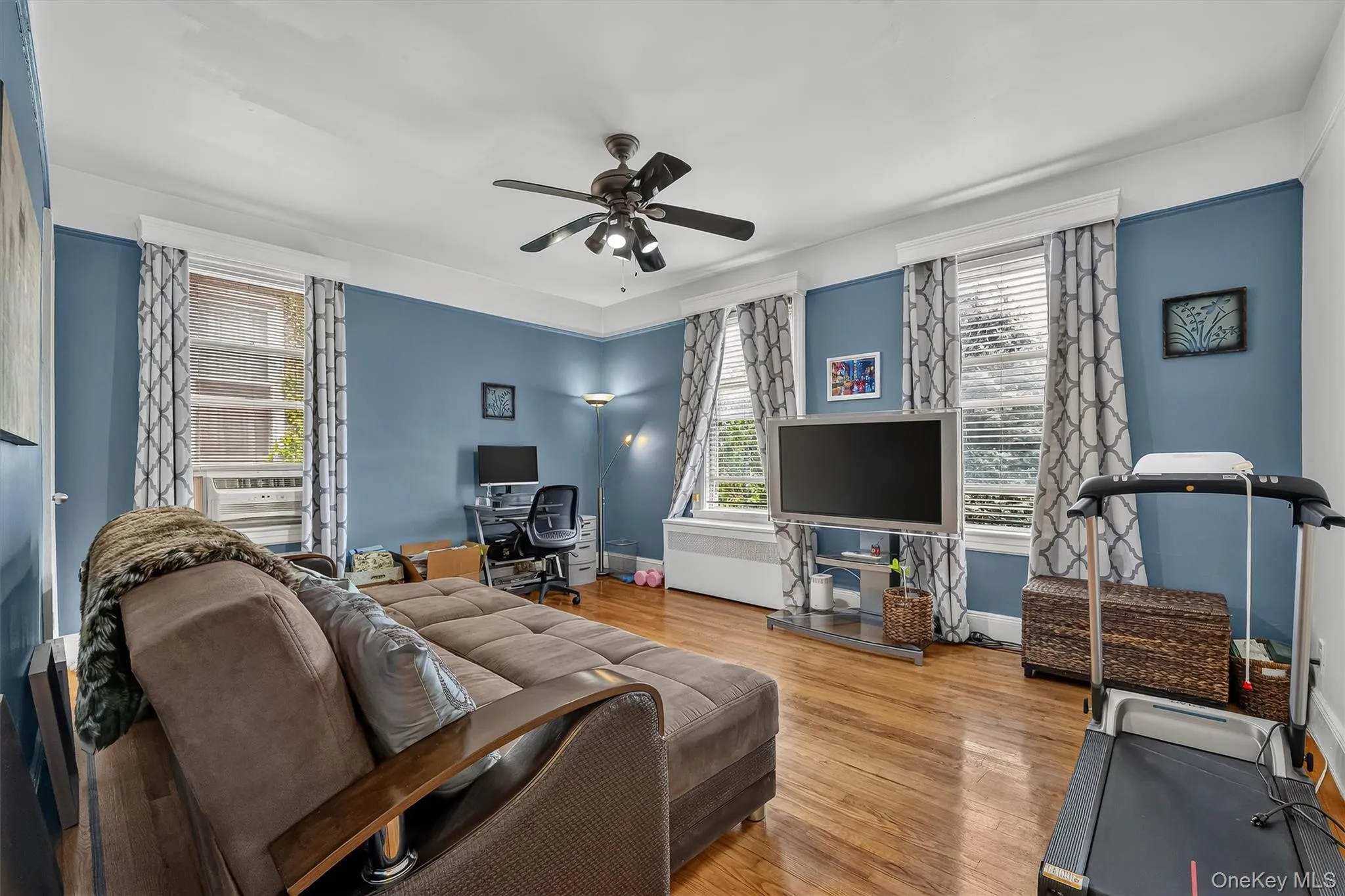 2218 Holland Avenue, New York, NY, 3 Bedrooms Bedrooms, 8 Rooms Rooms,2 BathroomsBathrooms,Residential,For Rent,Holland,0,1034028 2218 Holland Avenue, New York, NY, 3 Bedrooms Bedrooms, 8 Rooms Rooms,2 BathroomsBathrooms,Residential,For Rent,Holland,0,1034028