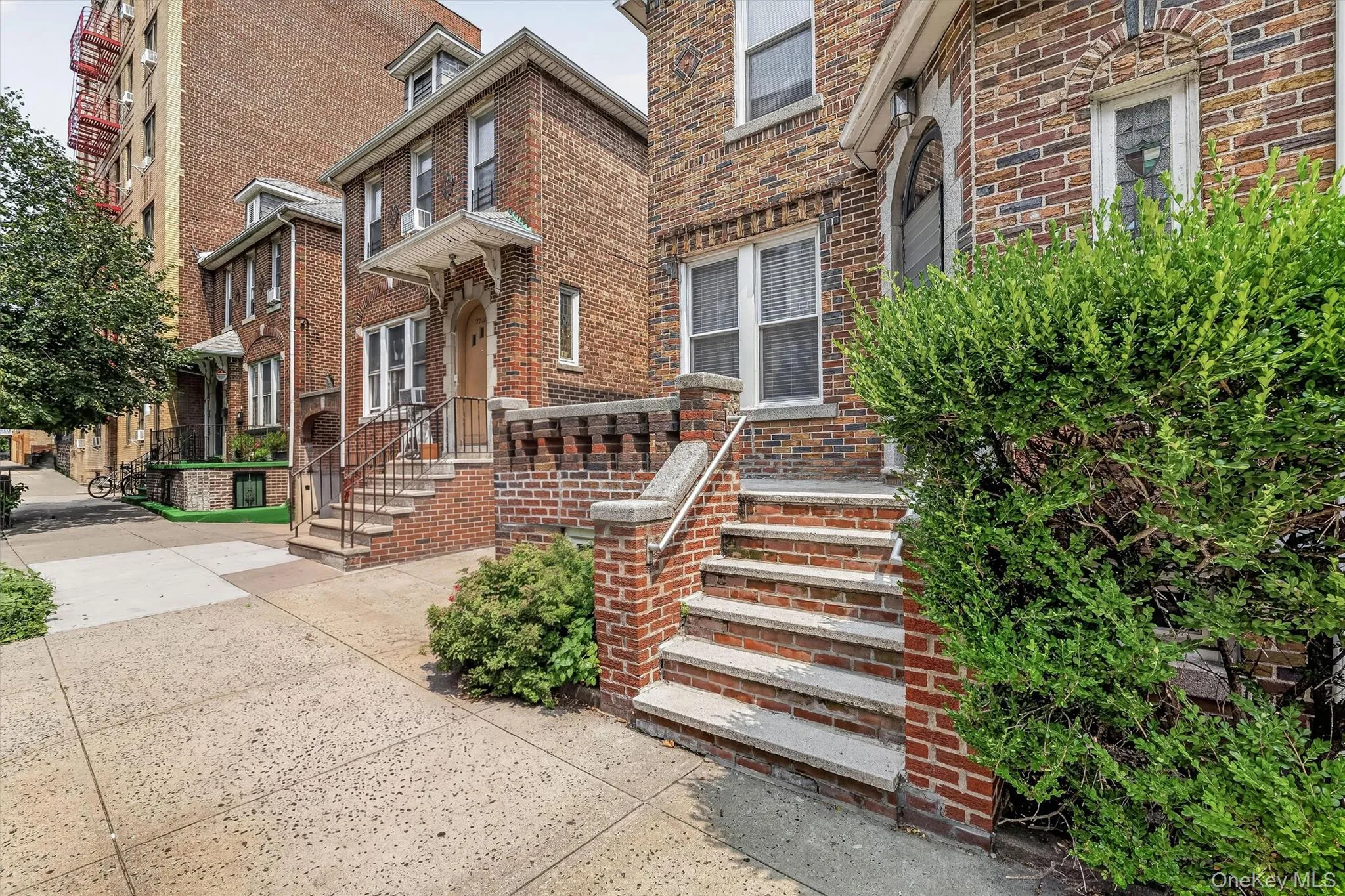 2218 Holland Avenue, New York, NY, 3 Bedrooms Bedrooms, 8 Rooms Rooms,2 BathroomsBathrooms,Residential,For Rent,Holland,0,1034028 2218 Holland Avenue, New York, NY, 3 Bedrooms Bedrooms, 8 Rooms Rooms,2 BathroomsBathrooms,Residential,For Rent,Holland,0,1034028