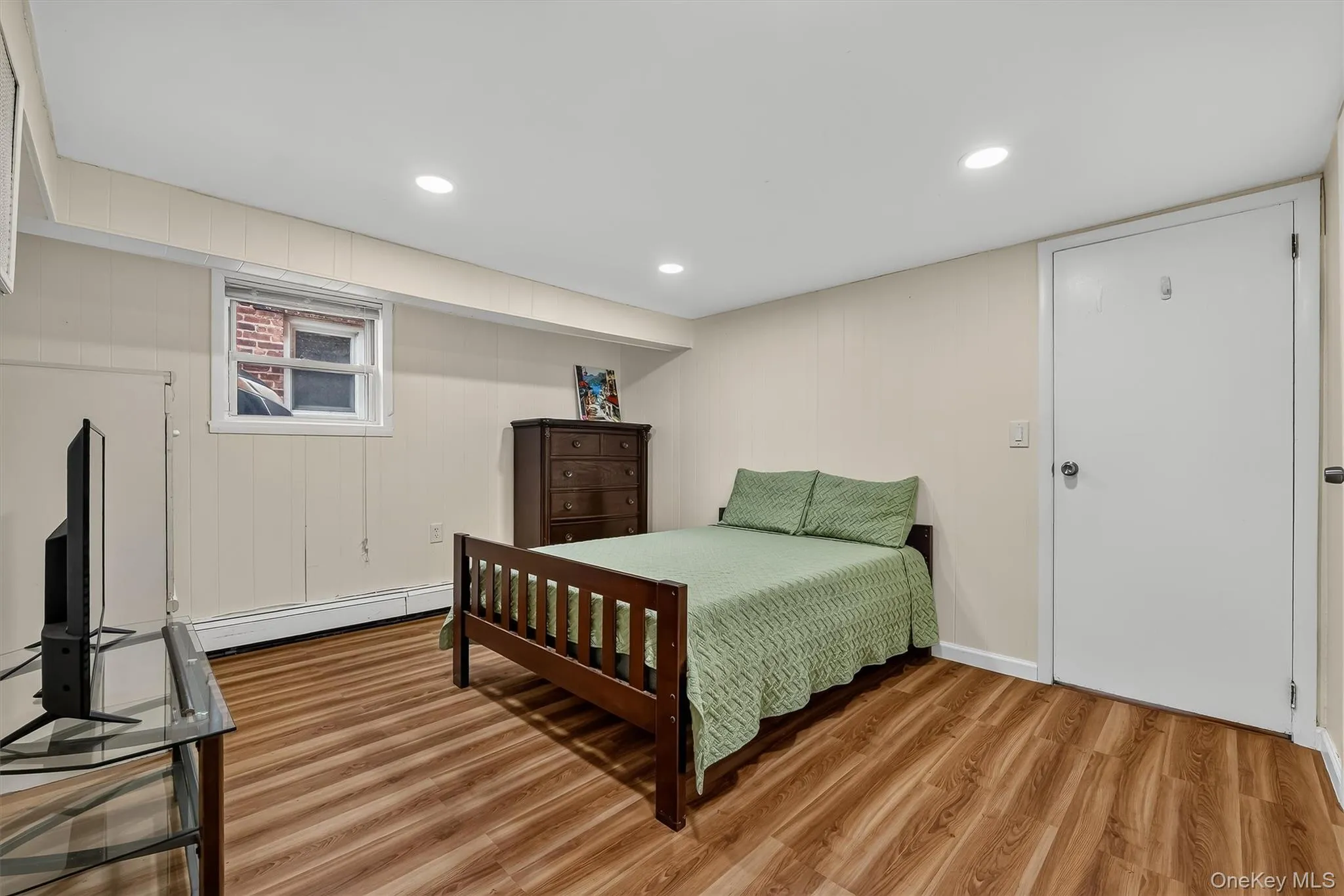 2218 Holland Avenue, New York, NY, 3 Bedrooms Bedrooms, 8 Rooms Rooms,2 BathroomsBathrooms,Residential,For Rent,Holland,0,1034028 2218 Holland Avenue, New York, NY, 3 Bedrooms Bedrooms, 8 Rooms Rooms,2 BathroomsBathrooms,Residential,For Rent,Holland,0,1034028