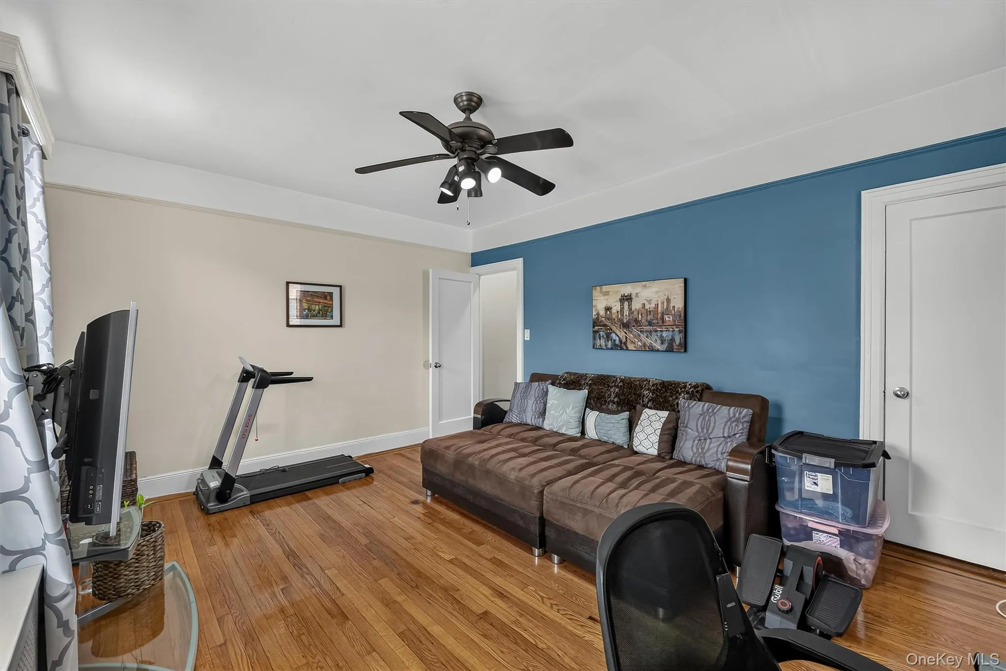 2218 Holland Avenue, New York, NY, 3 Bedrooms Bedrooms, 8 Rooms Rooms,2 BathroomsBathrooms,Residential,For Rent,Holland,0,1034028 2218 Holland Avenue, New York, NY, 3 Bedrooms Bedrooms, 8 Rooms Rooms,2 BathroomsBathrooms,Residential,For Rent,Holland,0,1034028