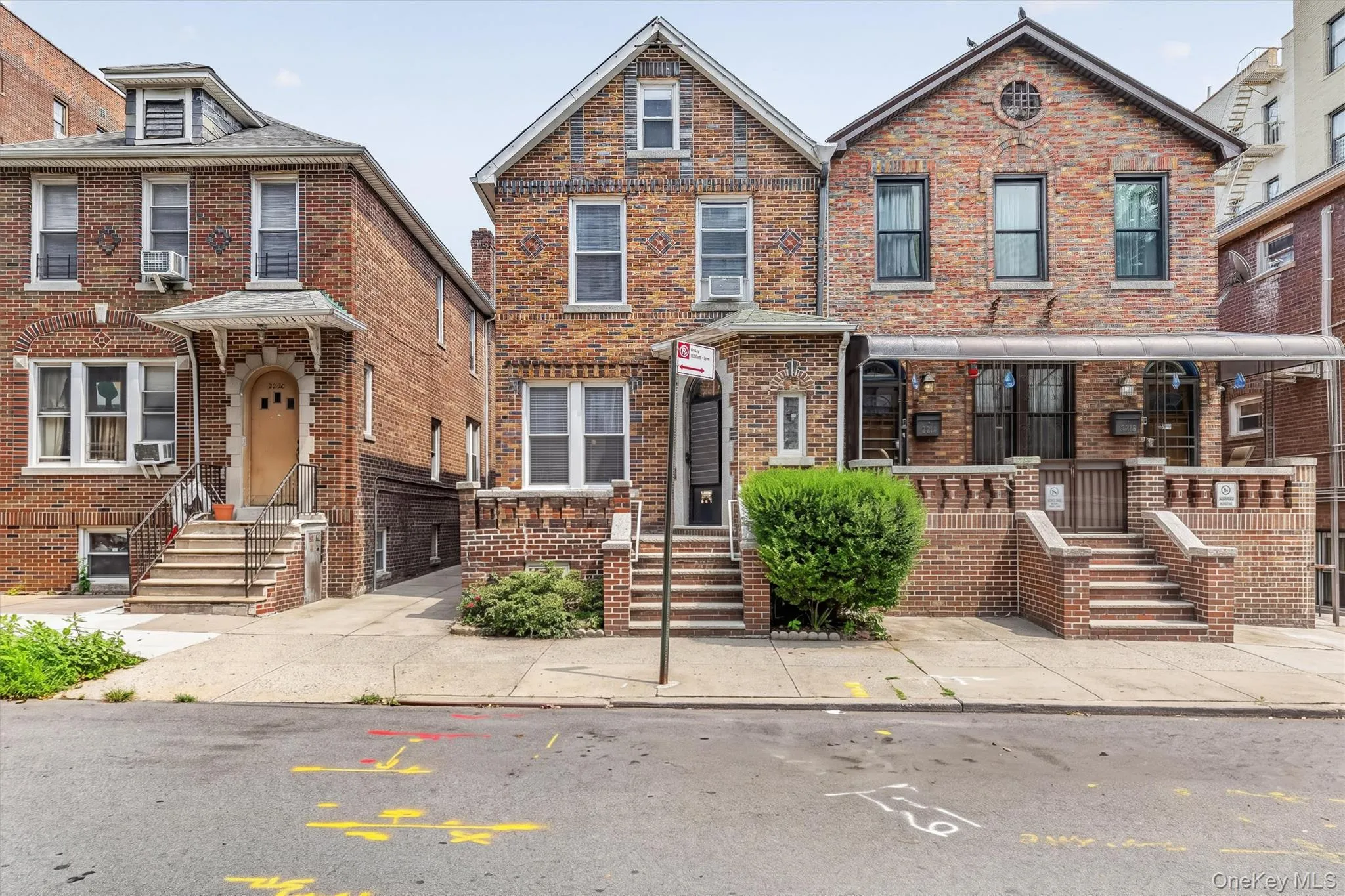 2218 Holland Avenue, New York, NY, 3 Bedrooms Bedrooms, 8 Rooms Rooms,2 BathroomsBathrooms,Residential,For Rent,Holland,0,1034028 2218 Holland Avenue, New York, NY, 3 Bedrooms Bedrooms, 8 Rooms Rooms,2 BathroomsBathrooms,Residential,For Rent,Holland,0,1034028