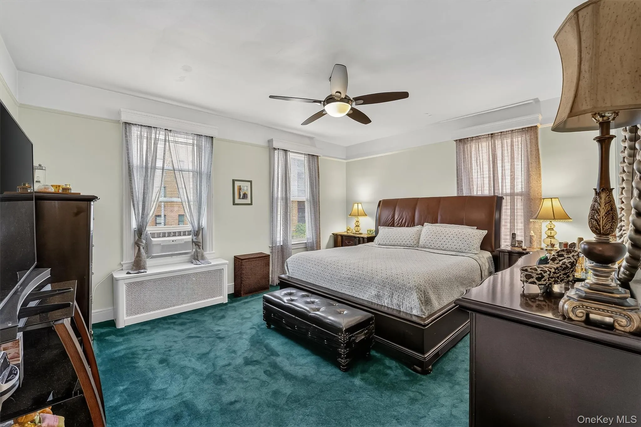 2218 Holland Avenue, New York, NY, 3 Bedrooms Bedrooms, 8 Rooms Rooms,2 BathroomsBathrooms,Residential,For Rent,Holland,0,1034028 2218 Holland Avenue, New York, NY, 3 Bedrooms Bedrooms, 8 Rooms Rooms,2 BathroomsBathrooms,Residential,For Rent,Holland,0,1034028