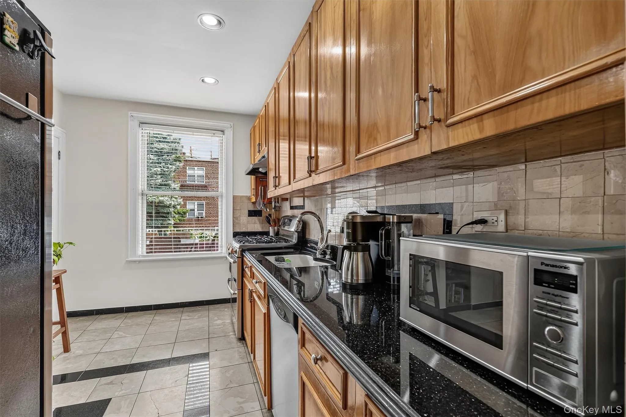 2218 Holland Avenue, New York, NY, 3 Bedrooms Bedrooms, 8 Rooms Rooms,2 BathroomsBathrooms,Residential,For Rent,Holland,0,1034028 2218 Holland Avenue, New York, NY, 3 Bedrooms Bedrooms, 8 Rooms Rooms,2 BathroomsBathrooms,Residential,For Rent,Holland,0,1034028