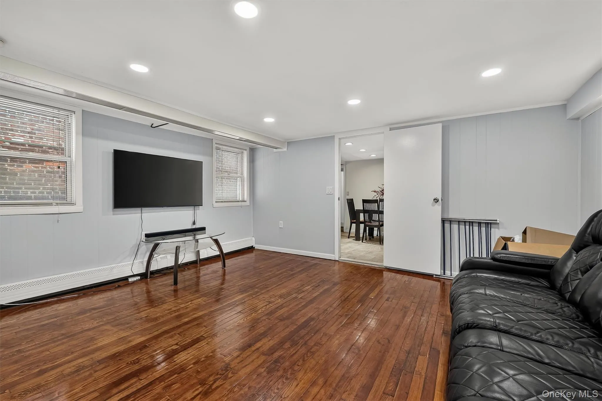 2218 Holland Avenue, New York, NY, 3 Bedrooms Bedrooms, 8 Rooms Rooms,2 BathroomsBathrooms,Residential,For Rent,Holland,0,1034028 2218 Holland Avenue, New York, NY, 3 Bedrooms Bedrooms, 8 Rooms Rooms,2 BathroomsBathrooms,Residential,For Rent,Holland,0,1034028