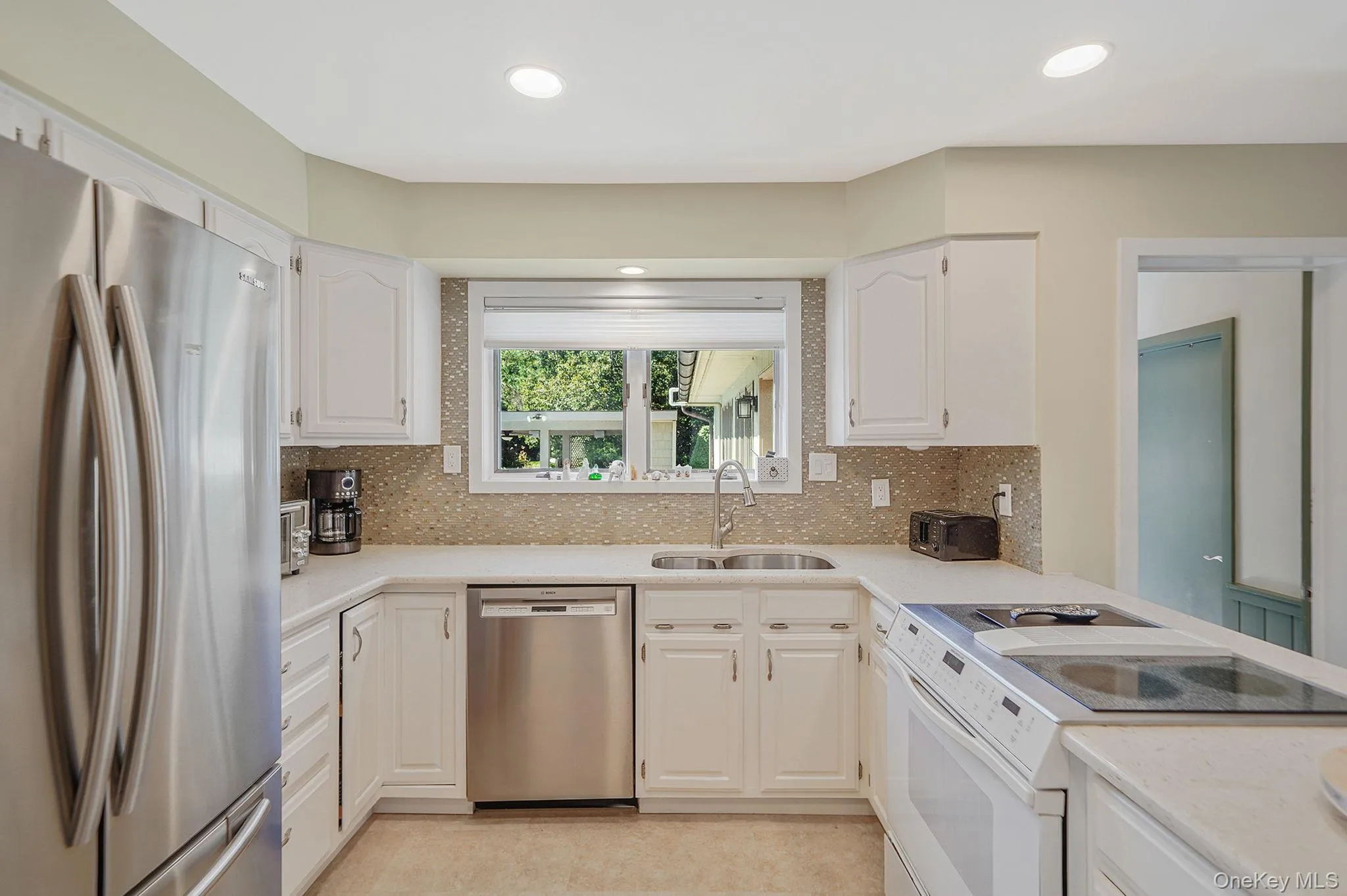 29 Seacove Lane, Riverhead, NY, 6 Bedrooms Bedrooms, 15 Rooms Rooms,4 BathroomsBathrooms,Residential,For Rent,Seacove,0,1034035 29 Seacove Lane, Riverhead, NY, 6 Bedrooms Bedrooms, 15 Rooms Rooms,4 BathroomsBathrooms,Residential,For Rent,Seacove,0,1034035