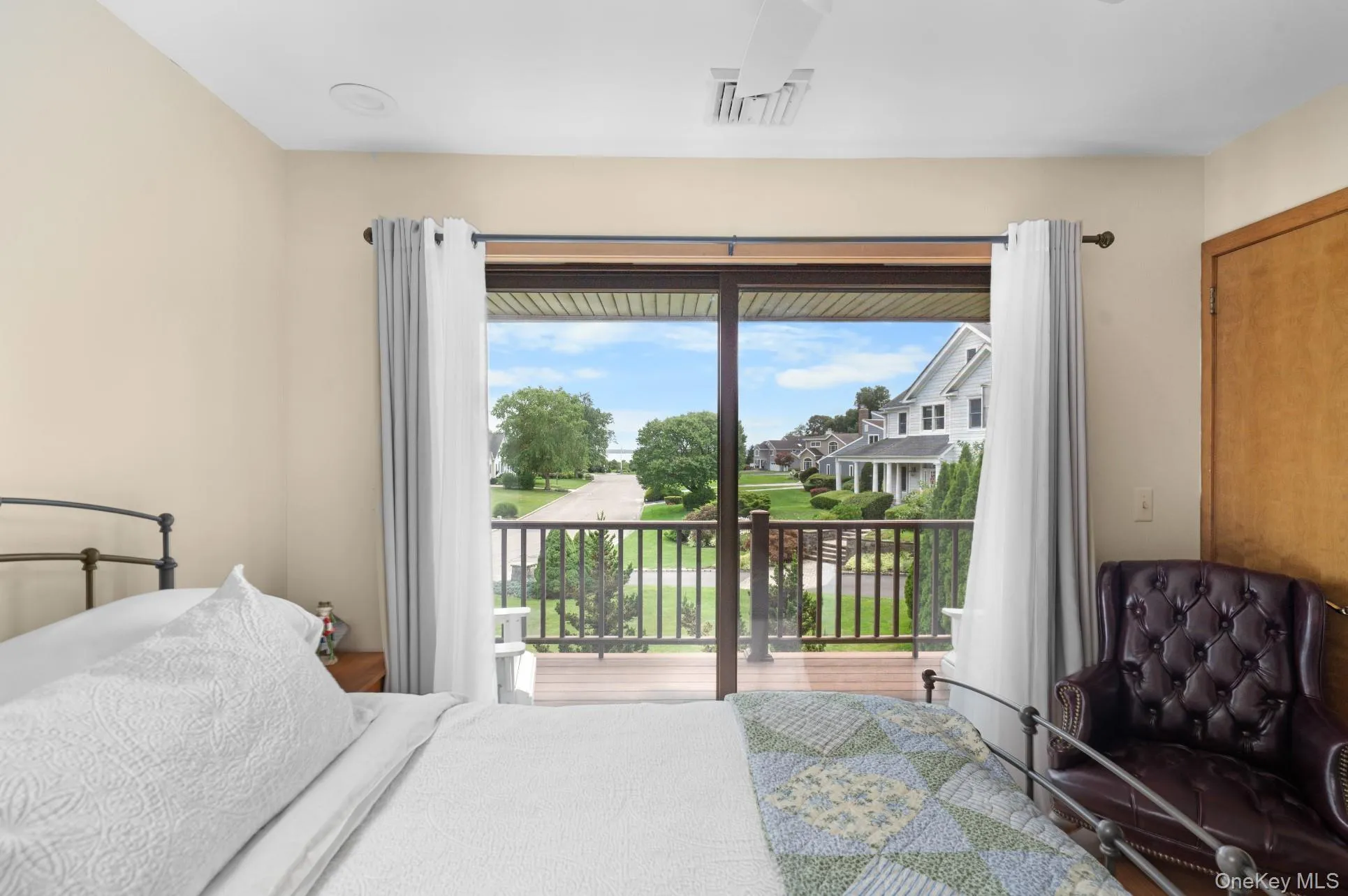 29 Seacove Lane, Riverhead, NY, 6 Bedrooms Bedrooms, 15 Rooms Rooms,4 BathroomsBathrooms,Residential,For Rent,Seacove,0,1034035 29 Seacove Lane, Riverhead, NY, 6 Bedrooms Bedrooms, 15 Rooms Rooms,4 BathroomsBathrooms,Residential,For Rent,Seacove,0,1034035