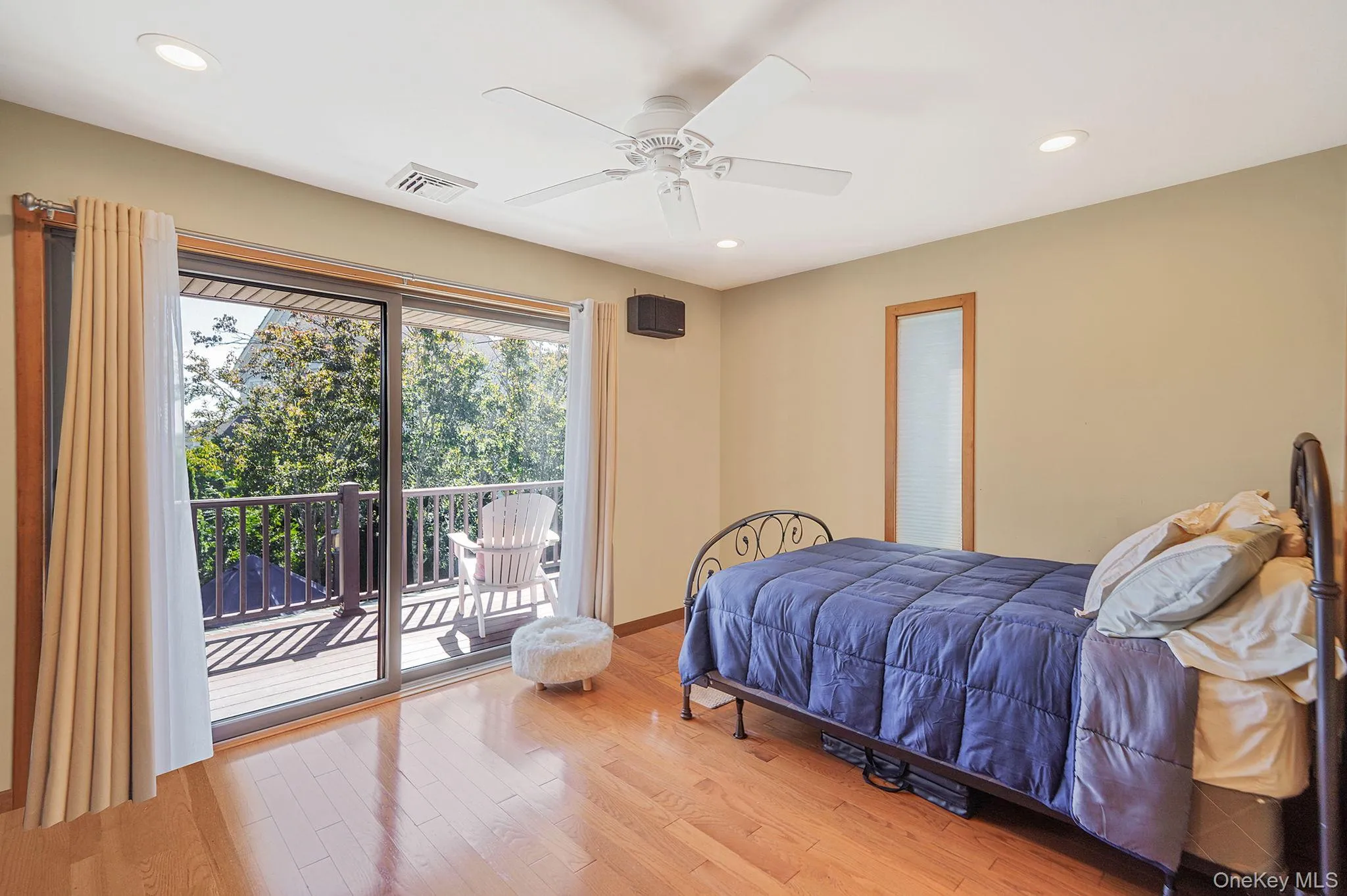 29 Seacove Lane, Riverhead, NY, 6 Bedrooms Bedrooms, 15 Rooms Rooms,4 BathroomsBathrooms,Residential,For Rent,Seacove,0,1034035 29 Seacove Lane, Riverhead, NY, 6 Bedrooms Bedrooms, 15 Rooms Rooms,4 BathroomsBathrooms,Residential,For Rent,Seacove,0,1034035