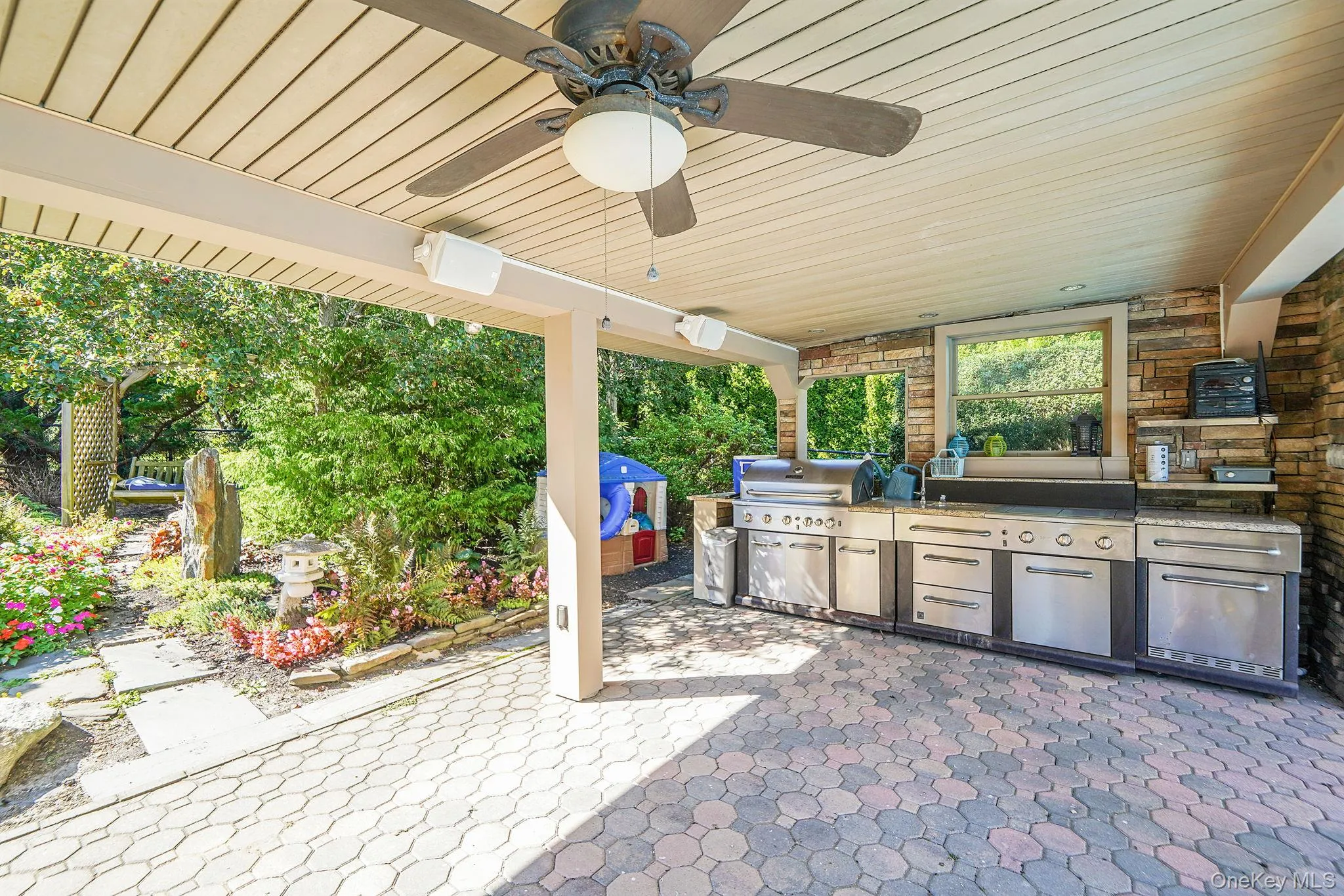 29 Seacove Lane, Riverhead, NY, 6 Bedrooms Bedrooms, 15 Rooms Rooms,4 BathroomsBathrooms,Residential,For Rent,Seacove,0,1034035 29 Seacove Lane, Riverhead, NY, 6 Bedrooms Bedrooms, 15 Rooms Rooms,4 BathroomsBathrooms,Residential,For Rent,Seacove,0,1034035