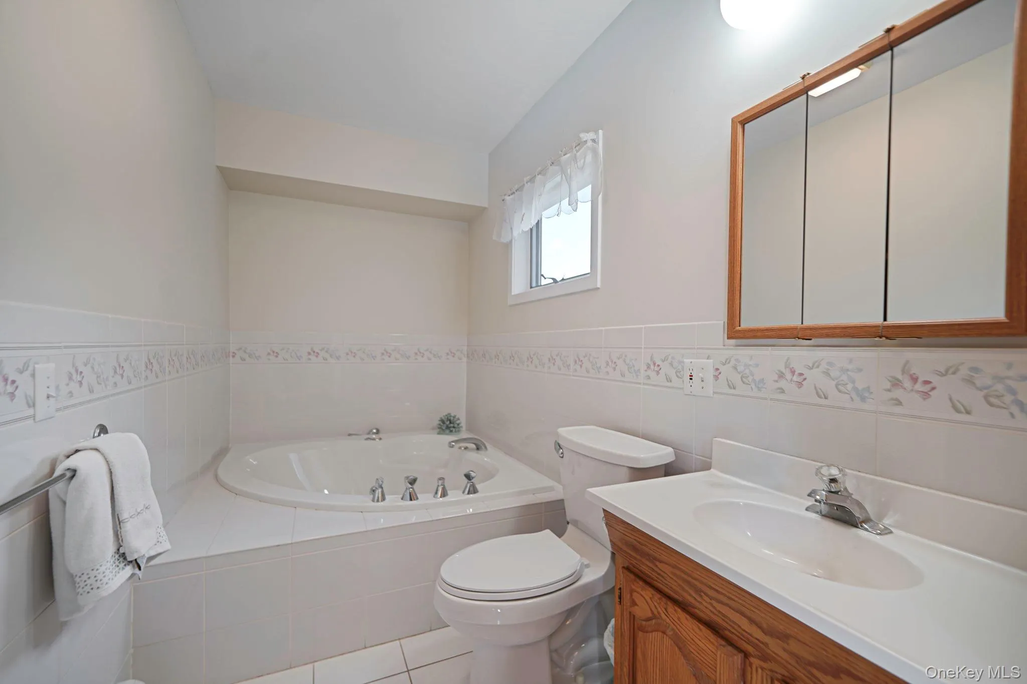 29 Seacove Lane, Riverhead, NY, 6 Bedrooms Bedrooms, 15 Rooms Rooms,4 BathroomsBathrooms,Residential,For Rent,Seacove,0,1034035 29 Seacove Lane, Riverhead, NY, 6 Bedrooms Bedrooms, 15 Rooms Rooms,4 BathroomsBathrooms,Residential,For Rent,Seacove,0,1034035