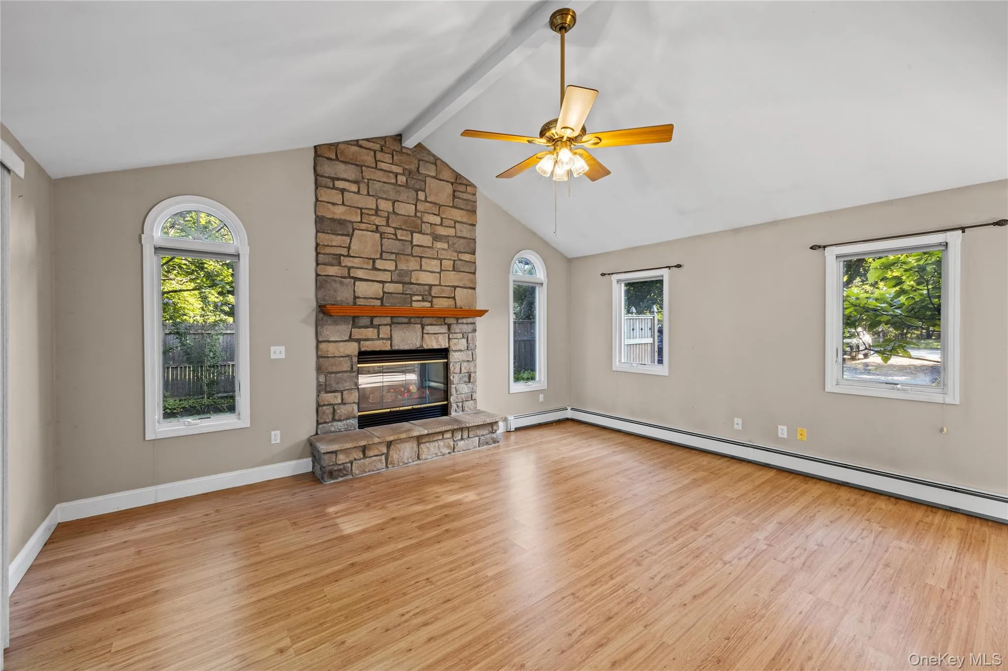 797 Waverly Avenue, Islip, NY, 3 Bedrooms Bedrooms, 6 Rooms Rooms,1 BathroomBathrooms,Residential,For Rent,Waverly,0,1034037 797 Waverly Avenue, Islip, NY, 3 Bedrooms Bedrooms, 6 Rooms Rooms,1 BathroomBathrooms,Residential,For Rent,Waverly,0,1034037