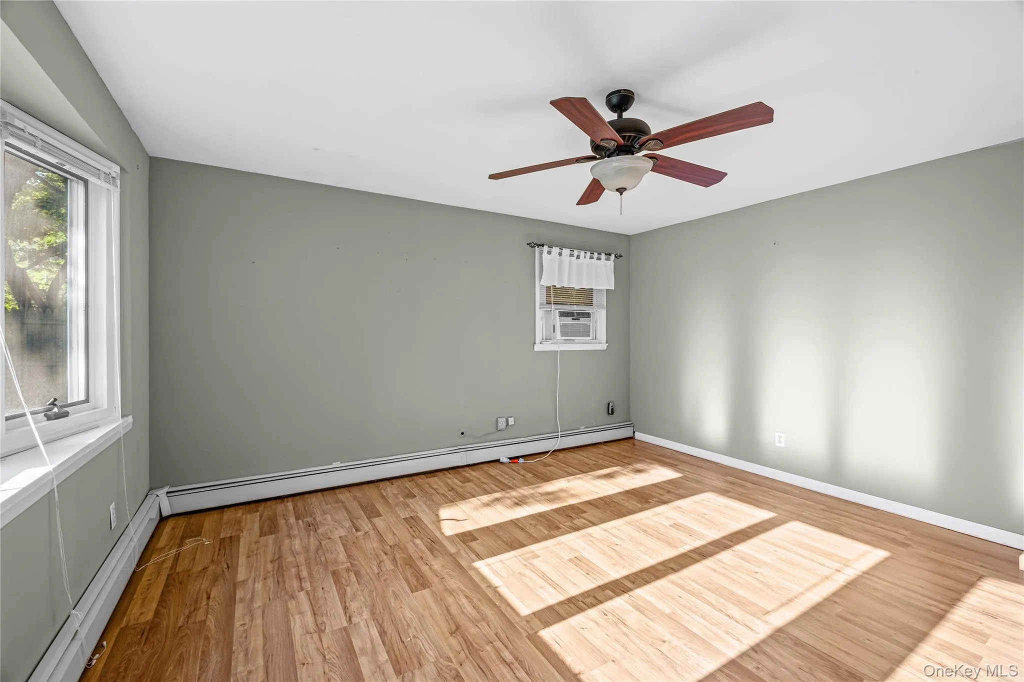 797 Waverly Avenue, Islip, NY, 3 Bedrooms Bedrooms, 6 Rooms Rooms,1 BathroomBathrooms,Residential,For Rent,Waverly,0,1034037 797 Waverly Avenue, Islip, NY, 3 Bedrooms Bedrooms, 6 Rooms Rooms,1 BathroomBathrooms,Residential,For Rent,Waverly,0,1034037