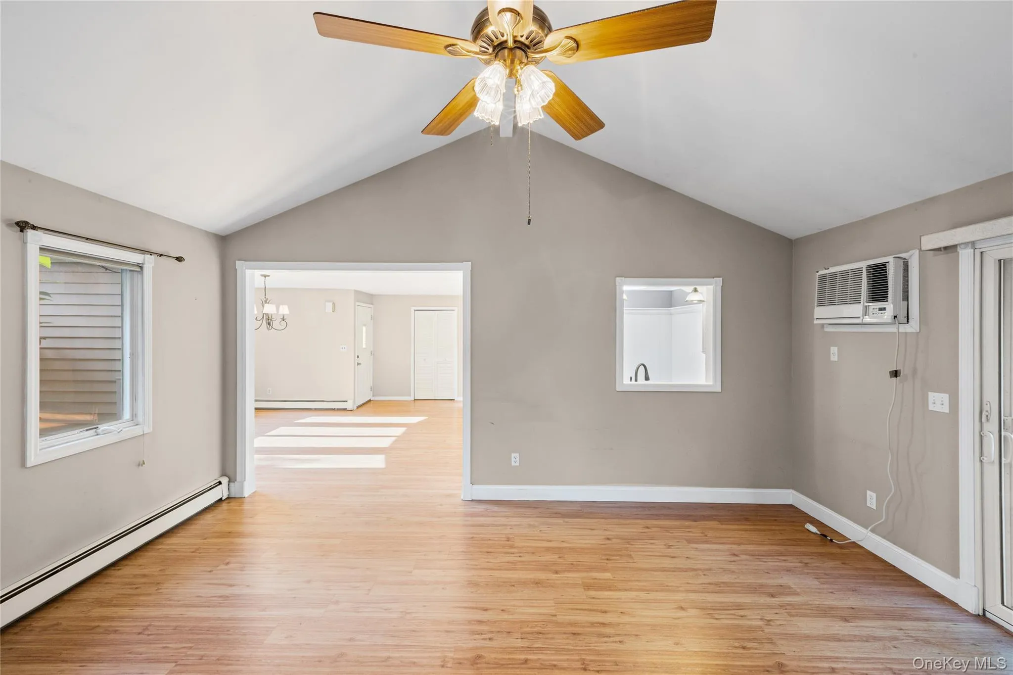 797 Waverly Avenue, Islip, NY, 3 Bedrooms Bedrooms, 6 Rooms Rooms,1 BathroomBathrooms,Residential,For Rent,Waverly,0,1034037 797 Waverly Avenue, Islip, NY, 3 Bedrooms Bedrooms, 6 Rooms Rooms,1 BathroomBathrooms,Residential,For Rent,Waverly,0,1034037