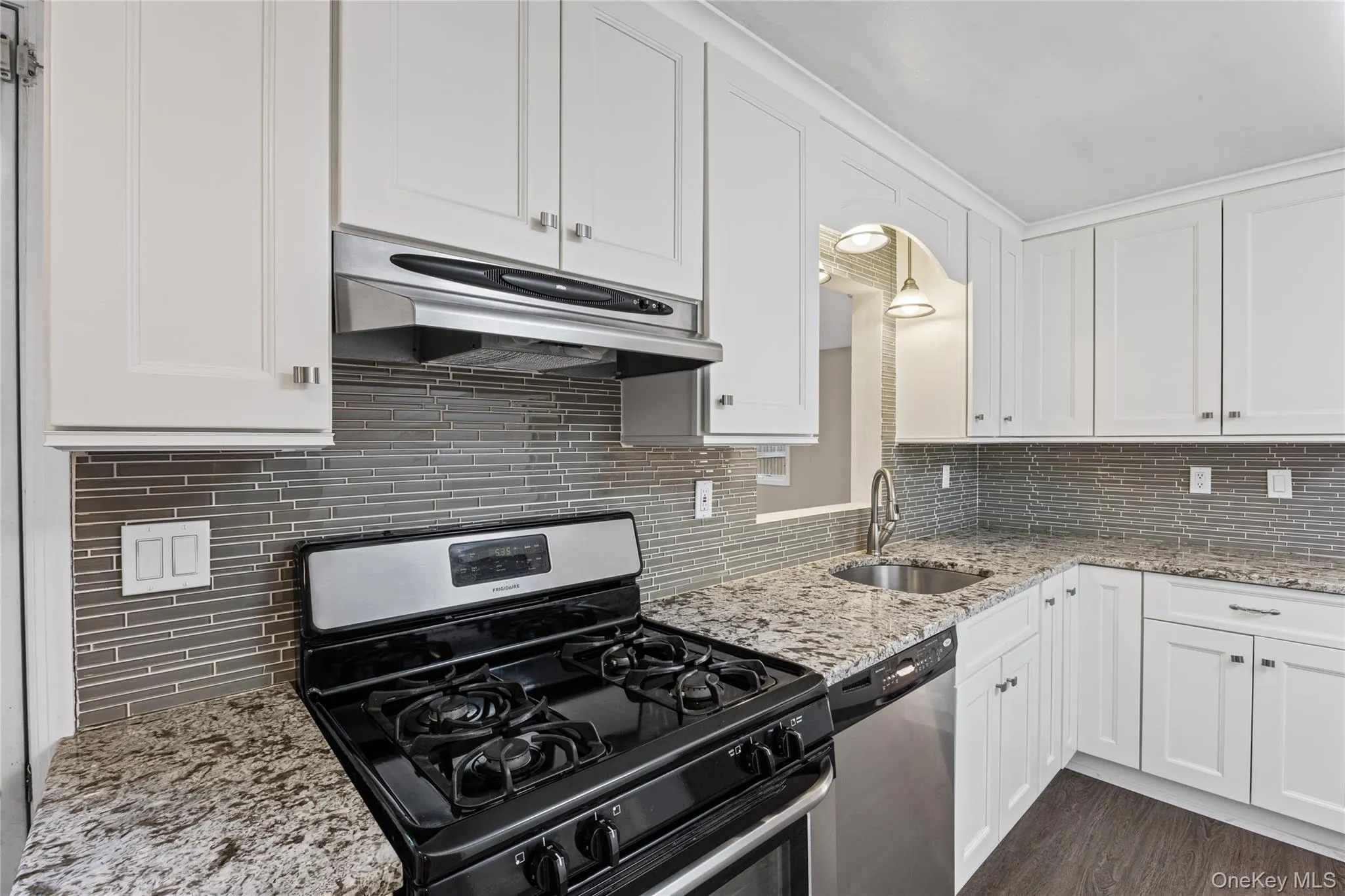 797 Waverly Avenue, Islip, NY, 3 Bedrooms Bedrooms, 6 Rooms Rooms,1 BathroomBathrooms,Residential,For Rent,Waverly,0,1034037 797 Waverly Avenue, Islip, NY, 3 Bedrooms Bedrooms, 6 Rooms Rooms,1 BathroomBathrooms,Residential,For Rent,Waverly,0,1034037