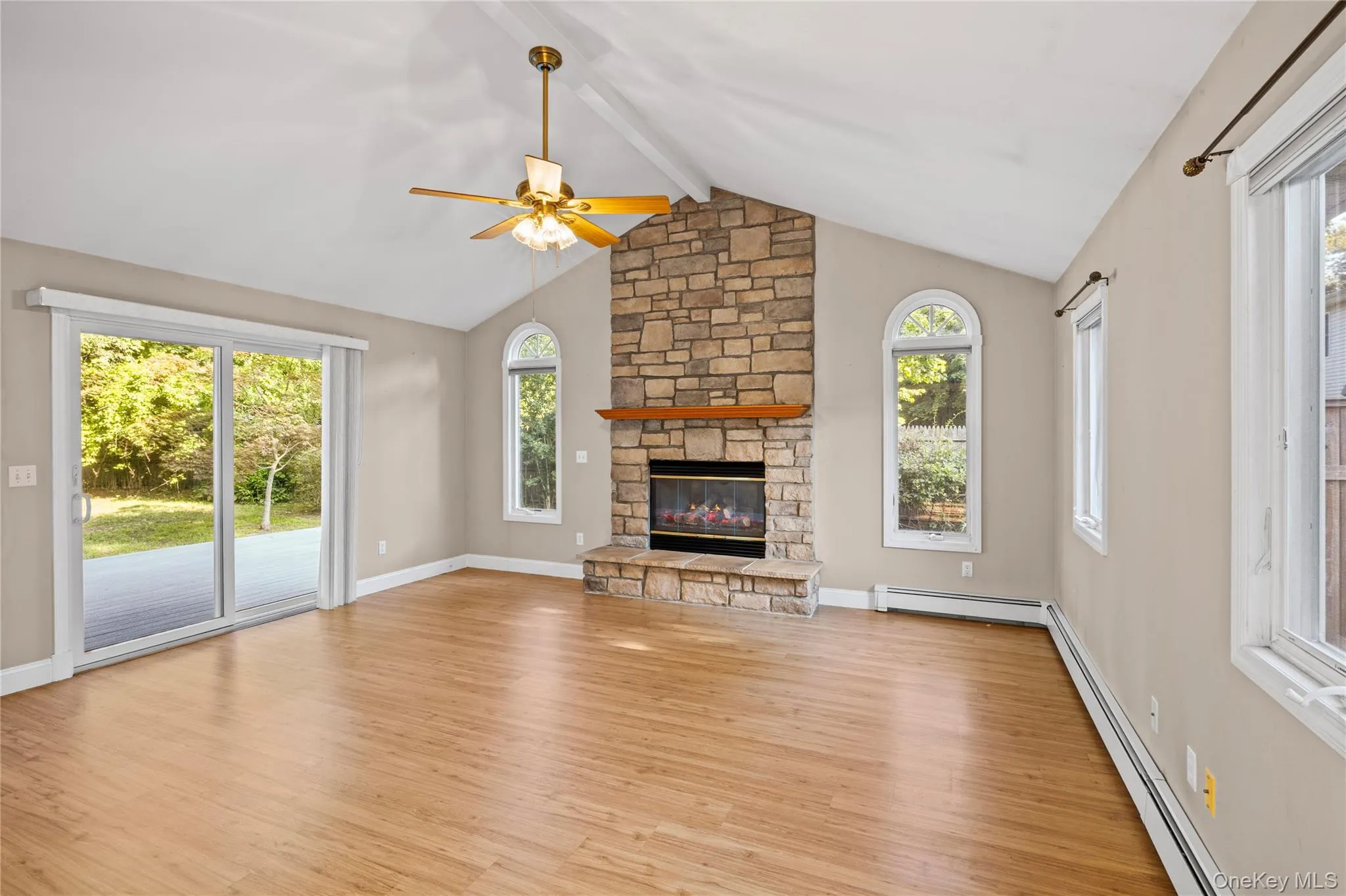 797 Waverly Avenue, Islip, NY, 3 Bedrooms Bedrooms, 6 Rooms Rooms,1 BathroomBathrooms,Residential,For Rent,Waverly,0,1034037 797 Waverly Avenue, Islip, NY, 3 Bedrooms Bedrooms, 6 Rooms Rooms,1 BathroomBathrooms,Residential,For Rent,Waverly,0,1034037