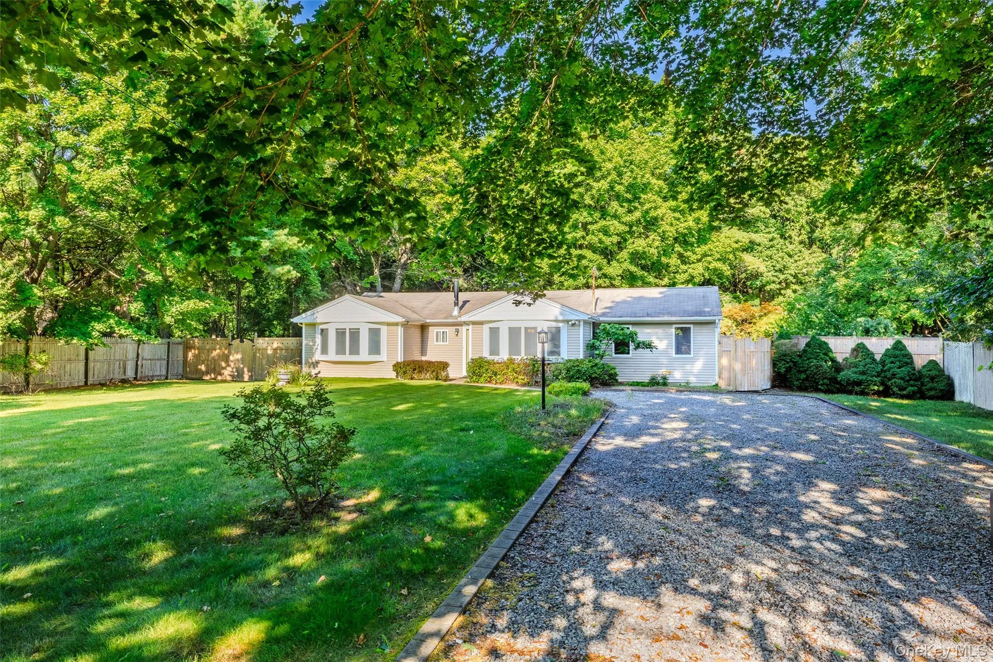 797 Waverly Avenue, Islip, NY, 3 Bedrooms Bedrooms, 6 Rooms Rooms,1 BathroomBathrooms,Residential,For Rent,Waverly,0,1034037 797 Waverly Avenue, Islip, NY, 3 Bedrooms Bedrooms, 6 Rooms Rooms,1 BathroomBathrooms,Residential,For Rent,Waverly,0,1034037