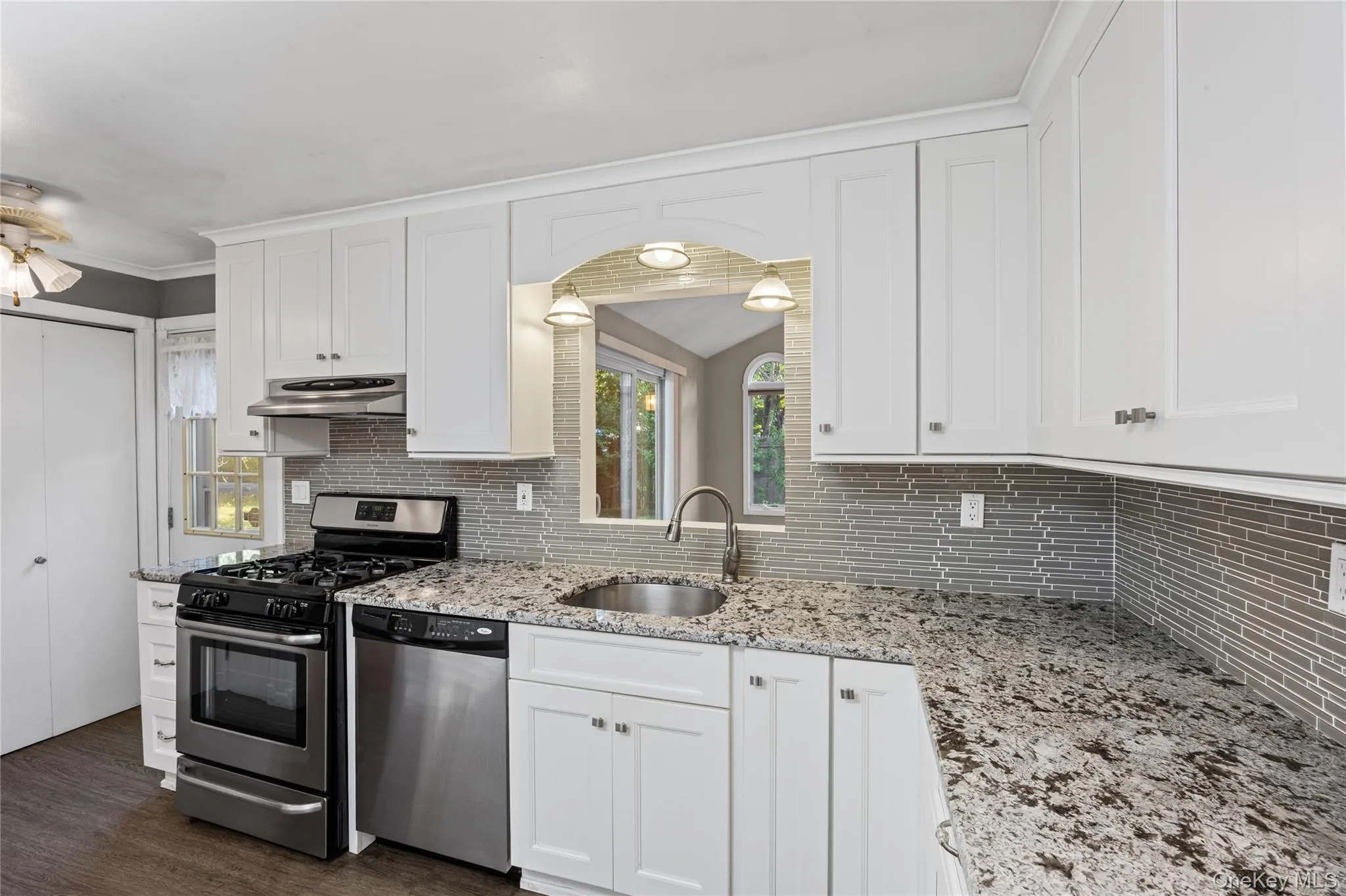 797 Waverly Avenue, Islip, NY, 3 Bedrooms Bedrooms, 6 Rooms Rooms,1 BathroomBathrooms,Residential,For Rent,Waverly,0,1034037 797 Waverly Avenue, Islip, NY, 3 Bedrooms Bedrooms, 6 Rooms Rooms,1 BathroomBathrooms,Residential,For Rent,Waverly,0,1034037
