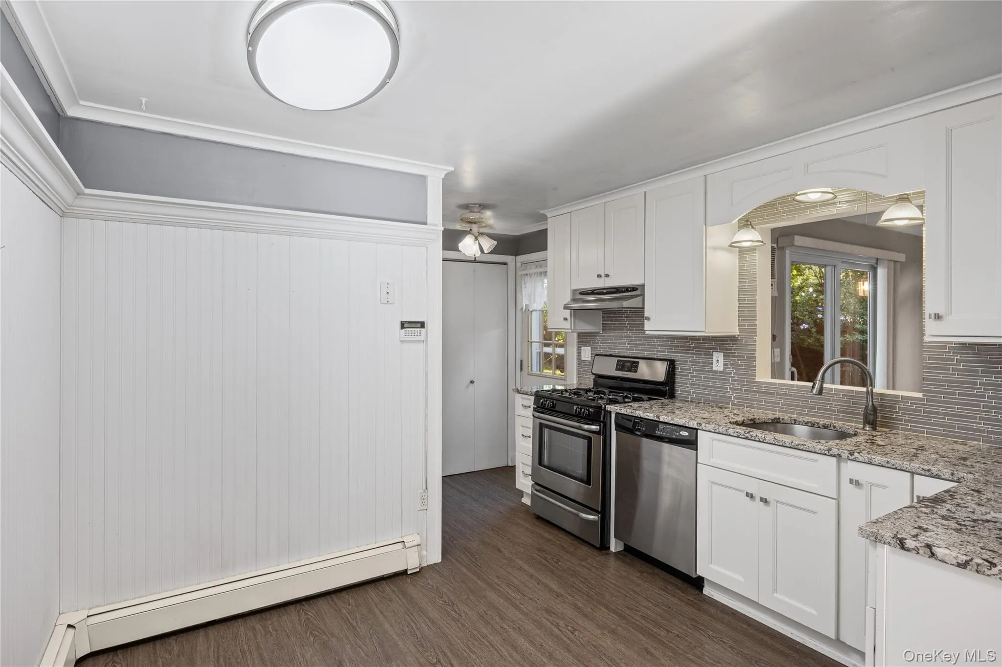 797 Waverly Avenue, Islip, NY, 3 Bedrooms Bedrooms, 6 Rooms Rooms,1 BathroomBathrooms,Residential,For Rent,Waverly,0,1034037 797 Waverly Avenue, Islip, NY, 3 Bedrooms Bedrooms, 6 Rooms Rooms,1 BathroomBathrooms,Residential,For Rent,Waverly,0,1034037