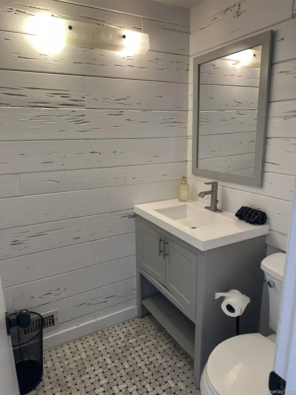 270 North Street, Southold, NY, ,Commercial Lease,For Rent,North,0,1034041 270 North Street, Southold, NY, ,Commercial Lease,For Rent,North,0,1034041