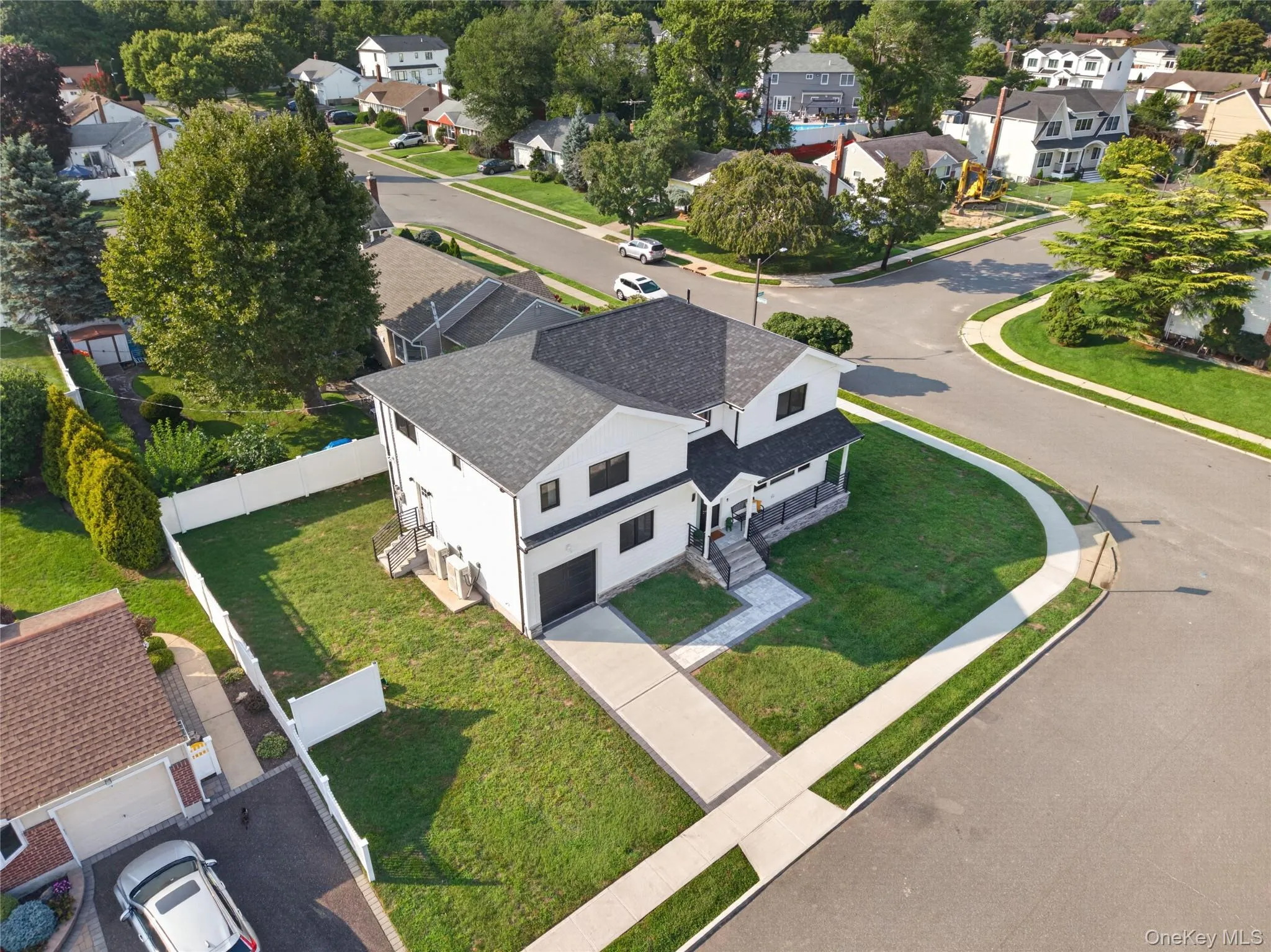 2 Lee Place, Oyster Bay, NY, 5 Bedrooms Bedrooms, 10 Rooms Rooms,4 BathroomsBathrooms,Residential,For Rent,Lee,0,1034045 2 Lee Place, Oyster Bay, NY, 5 Bedrooms Bedrooms, 10 Rooms Rooms,4 BathroomsBathrooms,Residential,For Rent,Lee,0,1034045