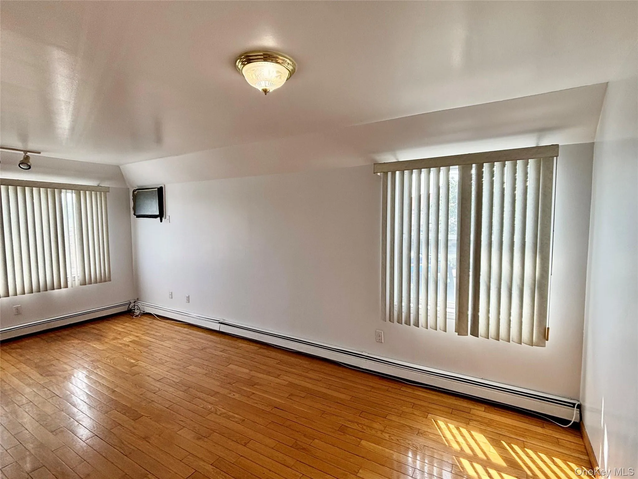 177-45 Meadow Road, New York, NY, 3 Bedrooms Bedrooms, 6 Rooms Rooms,2 BathroomsBathrooms,Residential Lease,For Rent,Meadow,0,1034046 177-45 Meadow Road, New York, NY, 3 Bedrooms Bedrooms, 6 Rooms Rooms,2 BathroomsBathrooms,Residential Lease,For Rent,Meadow,0,1034046