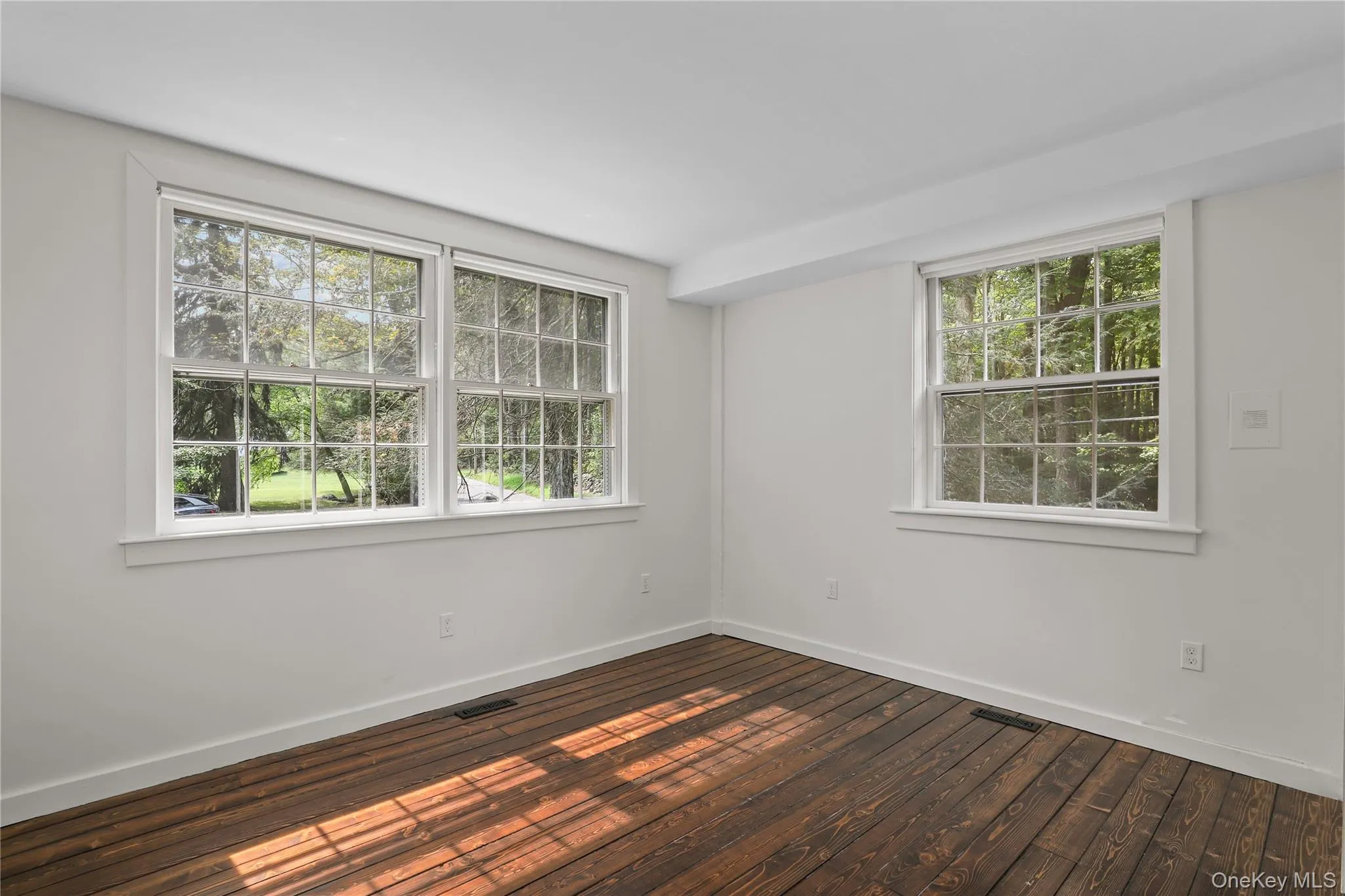 Bedroom/office/den with recessed door. Bedroom/office/den with recessed door.