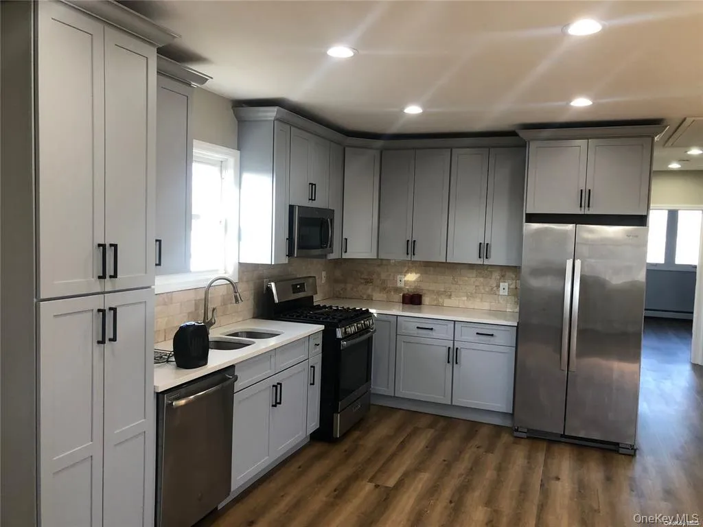 281 Dogwood Avenue, Hempstead, NY, 2 Bedrooms Bedrooms, 4 Rooms Rooms,1 BathroomBathrooms,Residential Lease,For Rent,Dogwood,0,1034049 281 Dogwood Avenue, Hempstead, NY, 2 Bedrooms Bedrooms, 4 Rooms Rooms,1 BathroomBathrooms,Residential Lease,For Rent,Dogwood,0,1034049