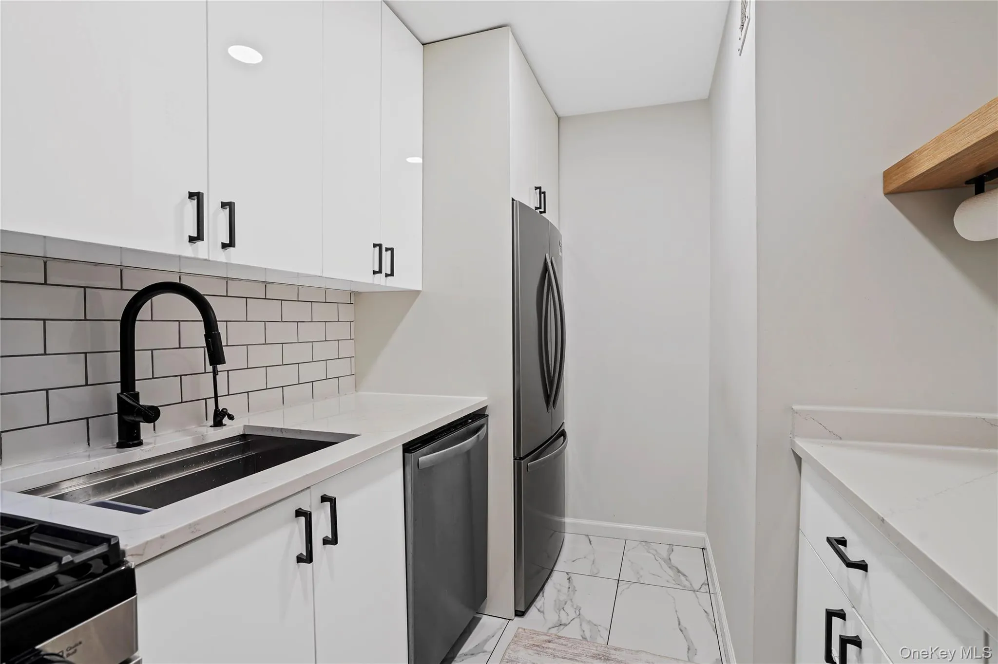 151-25 88th Street, New York, NY, 2 Bedrooms Bedrooms, 4 Rooms Rooms,1 BathroomBathrooms,Residential,For Rent,88th,0,1034053 151-25 88th Street, New York, NY, 2 Bedrooms Bedrooms, 4 Rooms Rooms,1 BathroomBathrooms,Residential,For Rent,88th,0,1034053