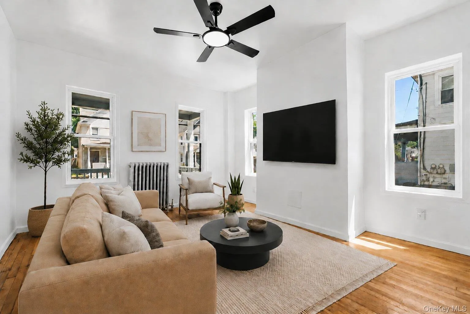 Virtually Staged Open livingspace with excellent wall spacefor media or artwork, offeringflexible furniture placement Virtually Staged Open livingspace with excellent wall spacefor media or artwork, offeringflexible furniture placement
