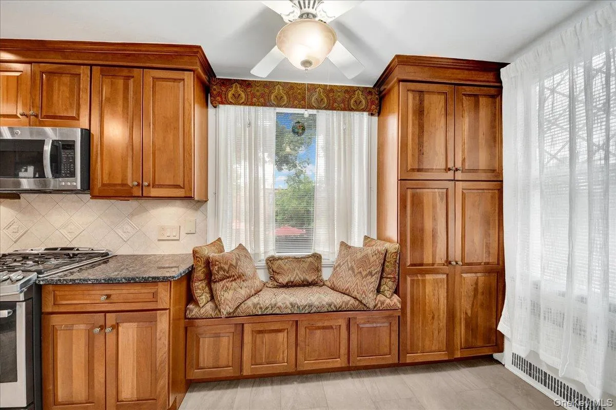 1904 Tenbroeck Avenue, New York, NY, 3 Bedrooms Bedrooms, 11 Rooms Rooms,2 BathroomsBathrooms,Residential,For Rent,Tenbroeck,0,1034068 1904 Tenbroeck Avenue, New York, NY, 3 Bedrooms Bedrooms, 11 Rooms Rooms,2 BathroomsBathrooms,Residential,For Rent,Tenbroeck,0,1034068