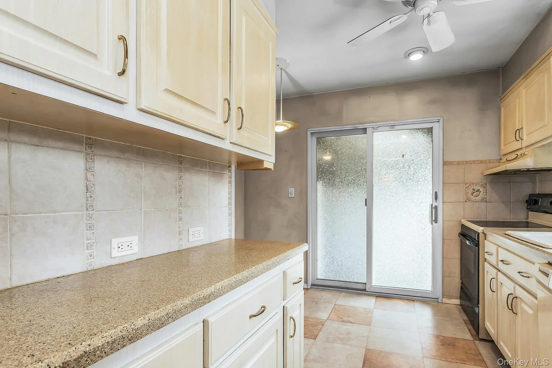 8 Gerhard Road, Oyster Bay, NY, 3 Bedrooms Bedrooms, 5 Rooms Rooms,2 BathroomsBathrooms,Residential,For Rent,Gerhard,0,1034073 8 Gerhard Road, Oyster Bay, NY, 3 Bedrooms Bedrooms, 5 Rooms Rooms,2 BathroomsBathrooms,Residential,For Rent,Gerhard,0,1034073