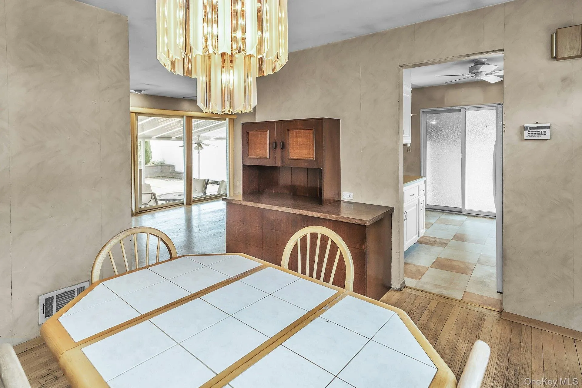 8 Gerhard Road, Oyster Bay, NY, 3 Bedrooms Bedrooms, 5 Rooms Rooms,2 BathroomsBathrooms,Residential,For Rent,Gerhard,0,1034073 8 Gerhard Road, Oyster Bay, NY, 3 Bedrooms Bedrooms, 5 Rooms Rooms,2 BathroomsBathrooms,Residential,For Rent,Gerhard,0,1034073