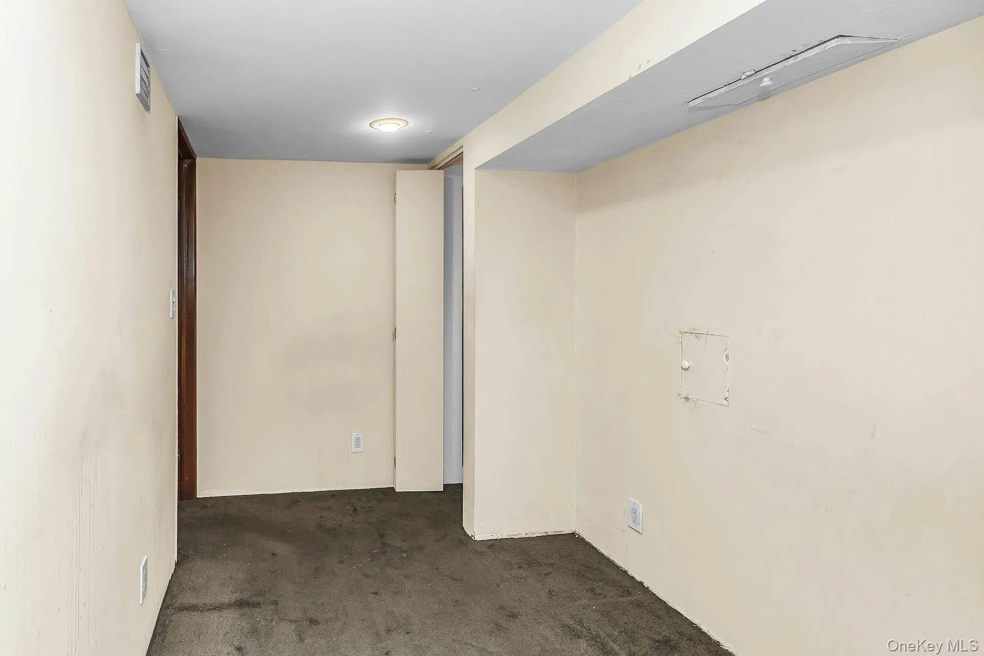 8 Gerhard Road, Oyster Bay, NY, 3 Bedrooms Bedrooms, 5 Rooms Rooms,2 BathroomsBathrooms,Residential,For Rent,Gerhard,0,1034073 8 Gerhard Road, Oyster Bay, NY, 3 Bedrooms Bedrooms, 5 Rooms Rooms,2 BathroomsBathrooms,Residential,For Rent,Gerhard,0,1034073