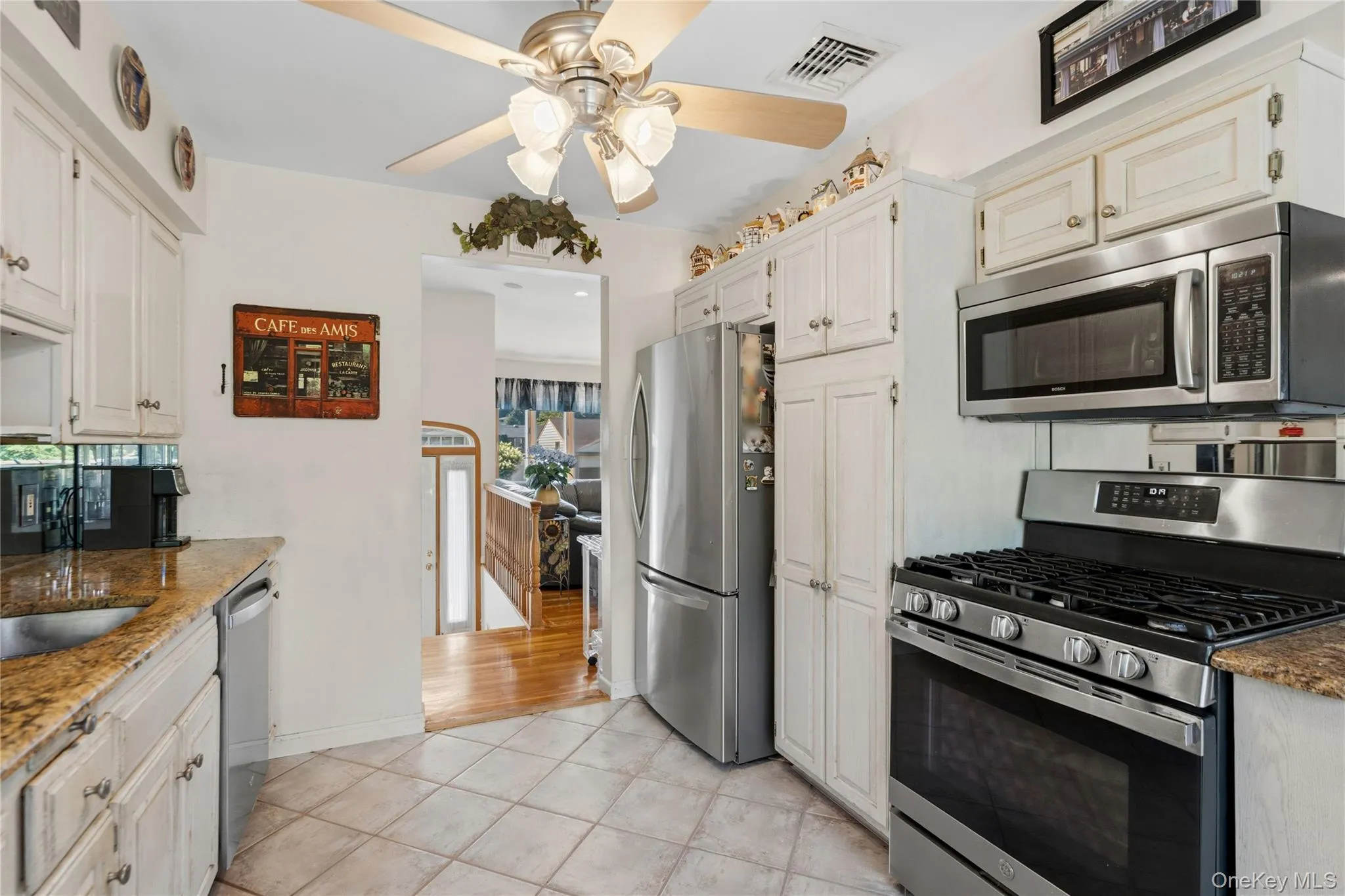 19 Jody Lane, Oyster Bay, NY, 3 Bedrooms Bedrooms, 8 Rooms Rooms,3 BathroomsBathrooms,Residential,For Rent,Jody,0,1034074 19 Jody Lane, Oyster Bay, NY, 3 Bedrooms Bedrooms, 8 Rooms Rooms,3 BathroomsBathrooms,Residential,For Rent,Jody,0,1034074