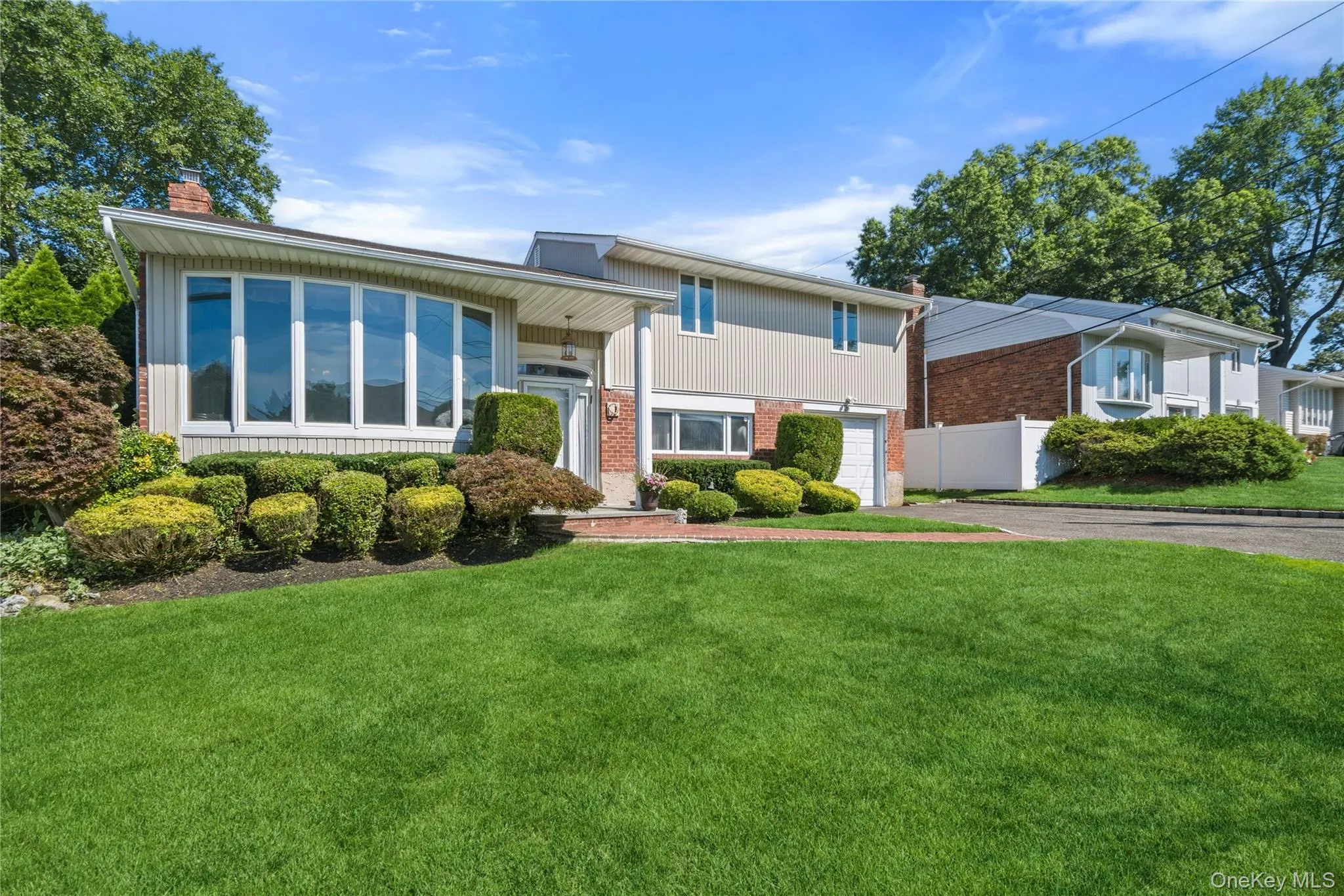 19 Jody Lane, Oyster Bay, NY, 3 Bedrooms Bedrooms, 8 Rooms Rooms,3 BathroomsBathrooms,Residential,For Rent,Jody,0,1034074 19 Jody Lane, Oyster Bay, NY, 3 Bedrooms Bedrooms, 8 Rooms Rooms,3 BathroomsBathrooms,Residential,For Rent,Jody,0,1034074