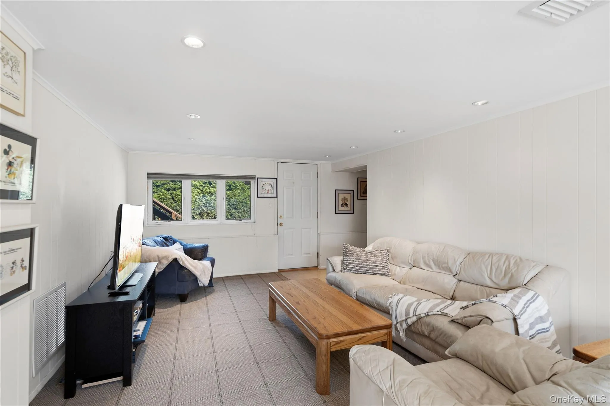 19 Jody Lane, Oyster Bay, NY, 3 Bedrooms Bedrooms, 8 Rooms Rooms,3 BathroomsBathrooms,Residential,For Rent,Jody,0,1034074 19 Jody Lane, Oyster Bay, NY, 3 Bedrooms Bedrooms, 8 Rooms Rooms,3 BathroomsBathrooms,Residential,For Rent,Jody,0,1034074