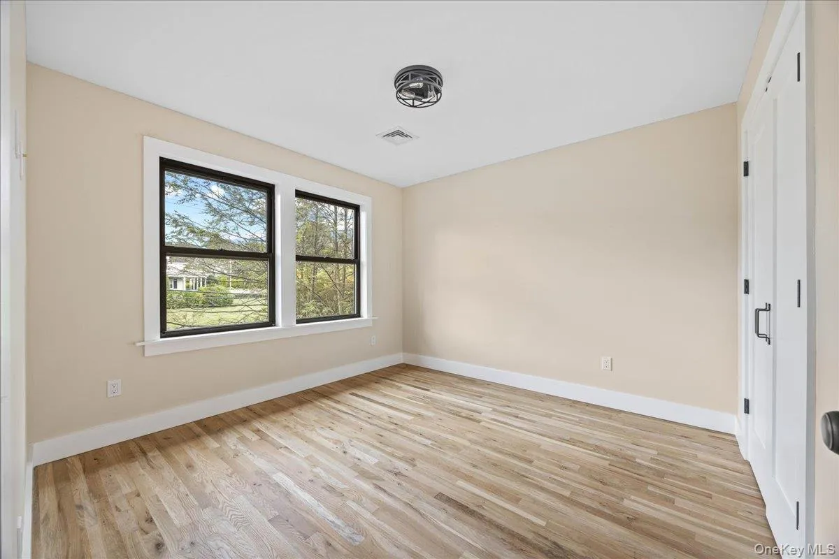 631 Broadway, Yonkers, NY, 4 Bedrooms Bedrooms, 10 Rooms Rooms,4 BathroomsBathrooms,Residential,For Rent,Broadway,0,1034076 631 Broadway, Yonkers, NY, 4 Bedrooms Bedrooms, 10 Rooms Rooms,4 BathroomsBathrooms,Residential,For Rent,Broadway,0,1034076