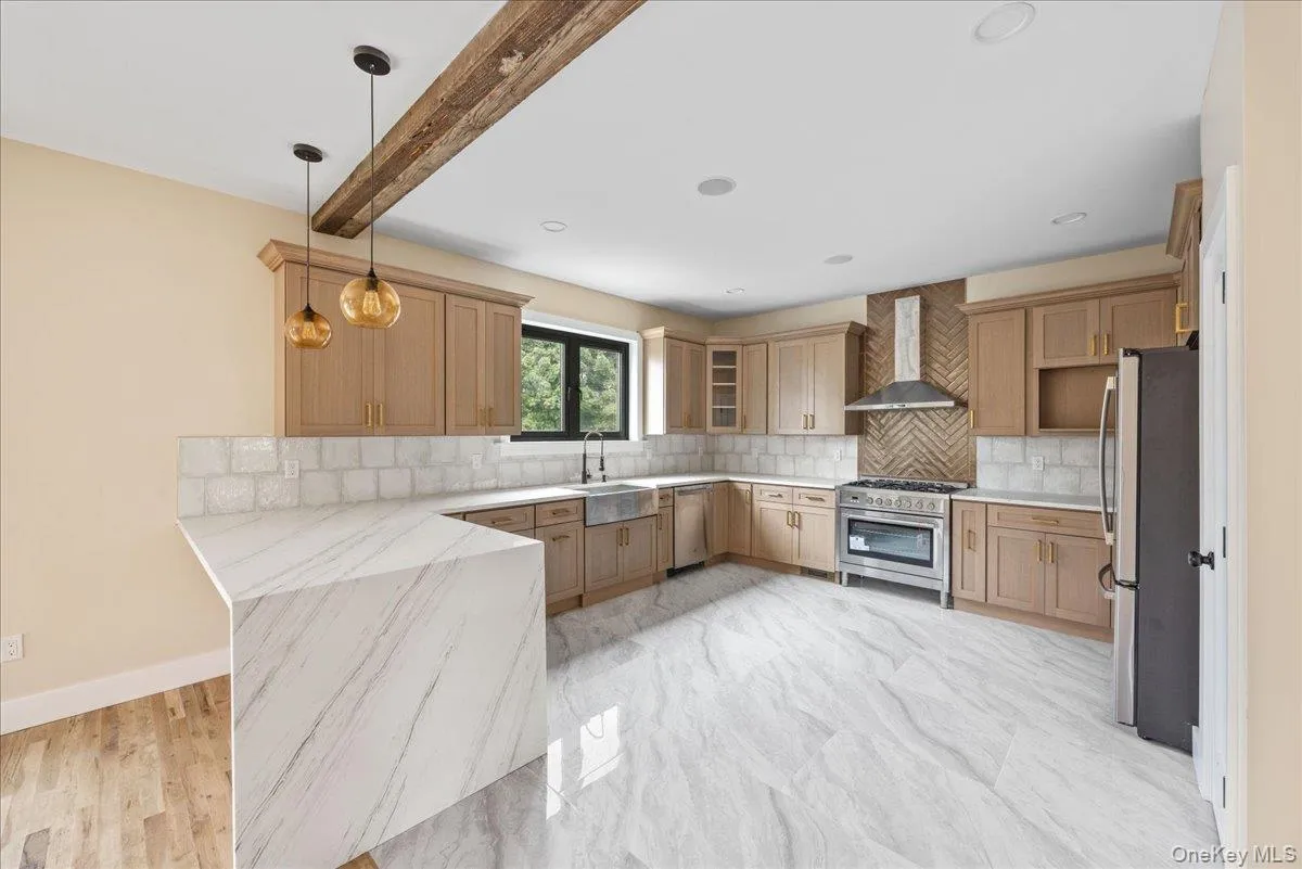 631 Broadway, Yonkers, NY, 4 Bedrooms Bedrooms, 10 Rooms Rooms,4 BathroomsBathrooms,Residential,For Rent,Broadway,0,1034076 631 Broadway, Yonkers, NY, 4 Bedrooms Bedrooms, 10 Rooms Rooms,4 BathroomsBathrooms,Residential,For Rent,Broadway,0,1034076