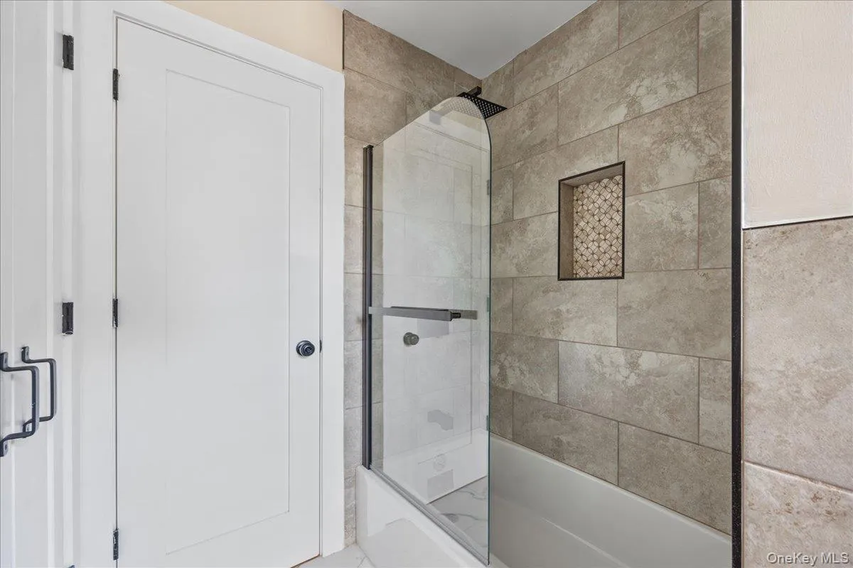 631 Broadway, Yonkers, NY, 4 Bedrooms Bedrooms, 10 Rooms Rooms,4 BathroomsBathrooms,Residential,For Rent,Broadway,0,1034076 631 Broadway, Yonkers, NY, 4 Bedrooms Bedrooms, 10 Rooms Rooms,4 BathroomsBathrooms,Residential,For Rent,Broadway,0,1034076