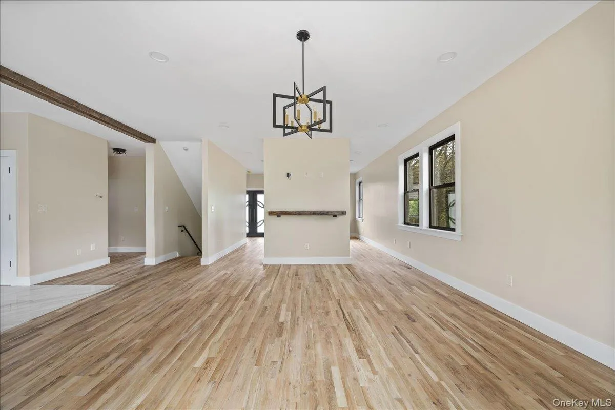 631 Broadway, Yonkers, NY, 4 Bedrooms Bedrooms, 10 Rooms Rooms,4 BathroomsBathrooms,Residential,For Rent,Broadway,0,1034076 631 Broadway, Yonkers, NY, 4 Bedrooms Bedrooms, 10 Rooms Rooms,4 BathroomsBathrooms,Residential,For Rent,Broadway,0,1034076