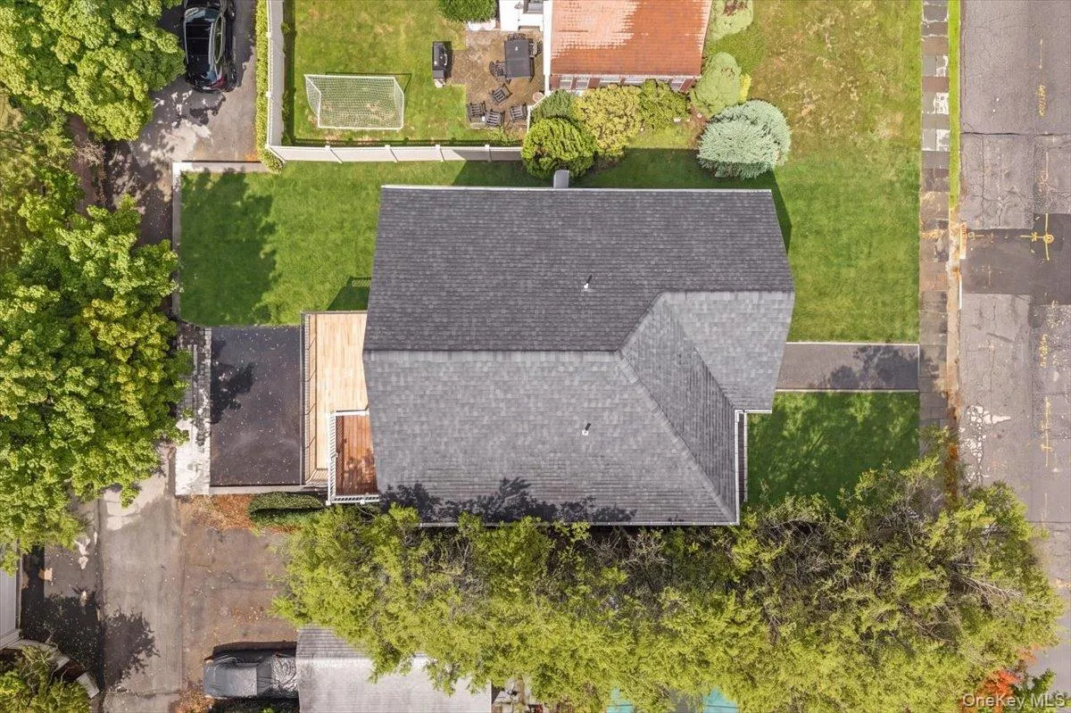 631 Broadway, Yonkers, NY, 4 Bedrooms Bedrooms, 10 Rooms Rooms,4 BathroomsBathrooms,Residential,For Rent,Broadway,0,1034076 631 Broadway, Yonkers, NY, 4 Bedrooms Bedrooms, 10 Rooms Rooms,4 BathroomsBathrooms,Residential,For Rent,Broadway,0,1034076