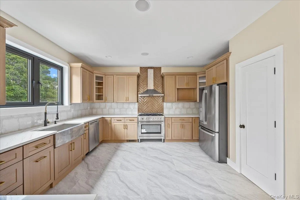 631 Broadway, Yonkers, NY, 4 Bedrooms Bedrooms, 10 Rooms Rooms,4 BathroomsBathrooms,Residential,For Rent,Broadway,0,1034076 631 Broadway, Yonkers, NY, 4 Bedrooms Bedrooms, 10 Rooms Rooms,4 BathroomsBathrooms,Residential,For Rent,Broadway,0,1034076