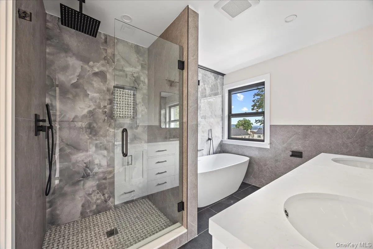 631 Broadway, Yonkers, NY, 4 Bedrooms Bedrooms, 10 Rooms Rooms,4 BathroomsBathrooms,Residential,For Rent,Broadway,0,1034076 631 Broadway, Yonkers, NY, 4 Bedrooms Bedrooms, 10 Rooms Rooms,4 BathroomsBathrooms,Residential,For Rent,Broadway,0,1034076